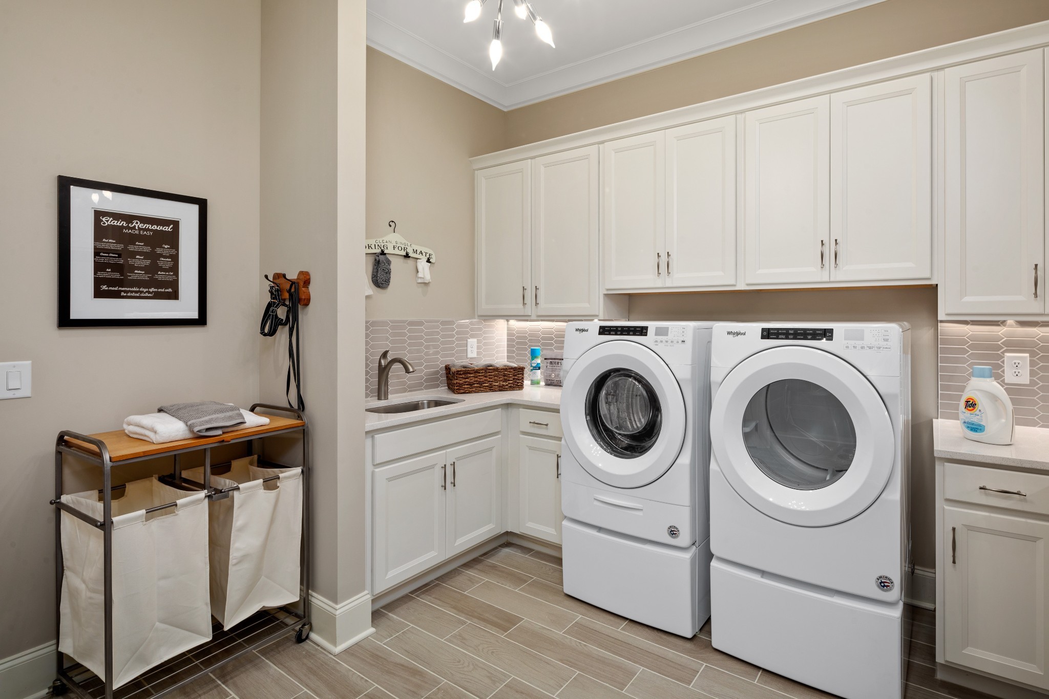 Listing photo id 25 for 1544 17th Court