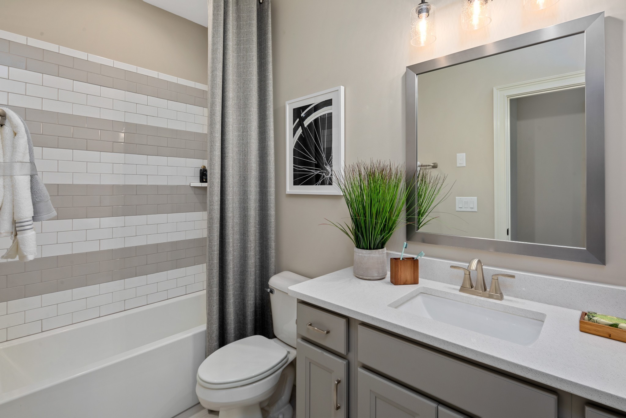 Listing photo id 43 for 1544 17th Court