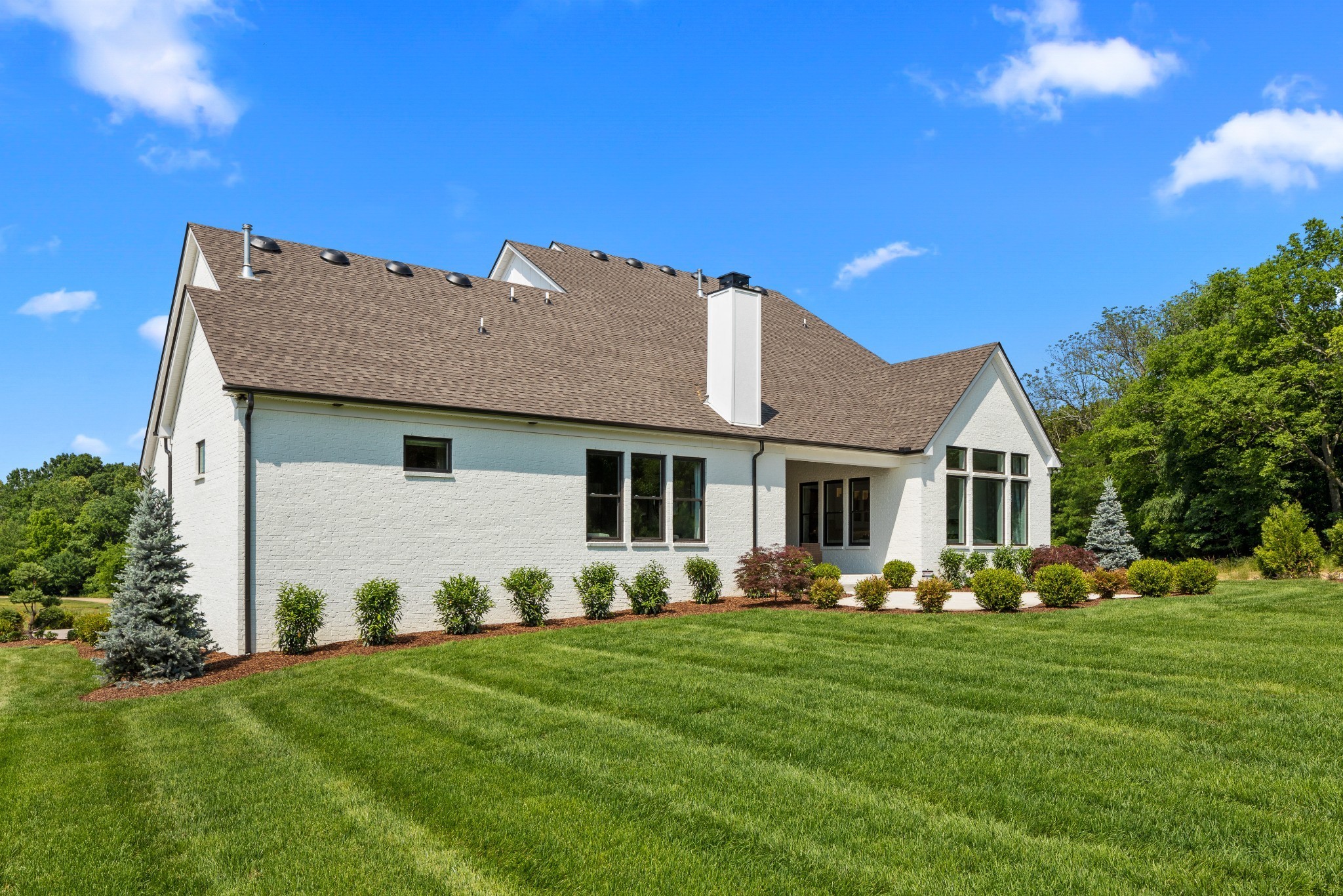 Listing photo id 48 for 1544 17th Court