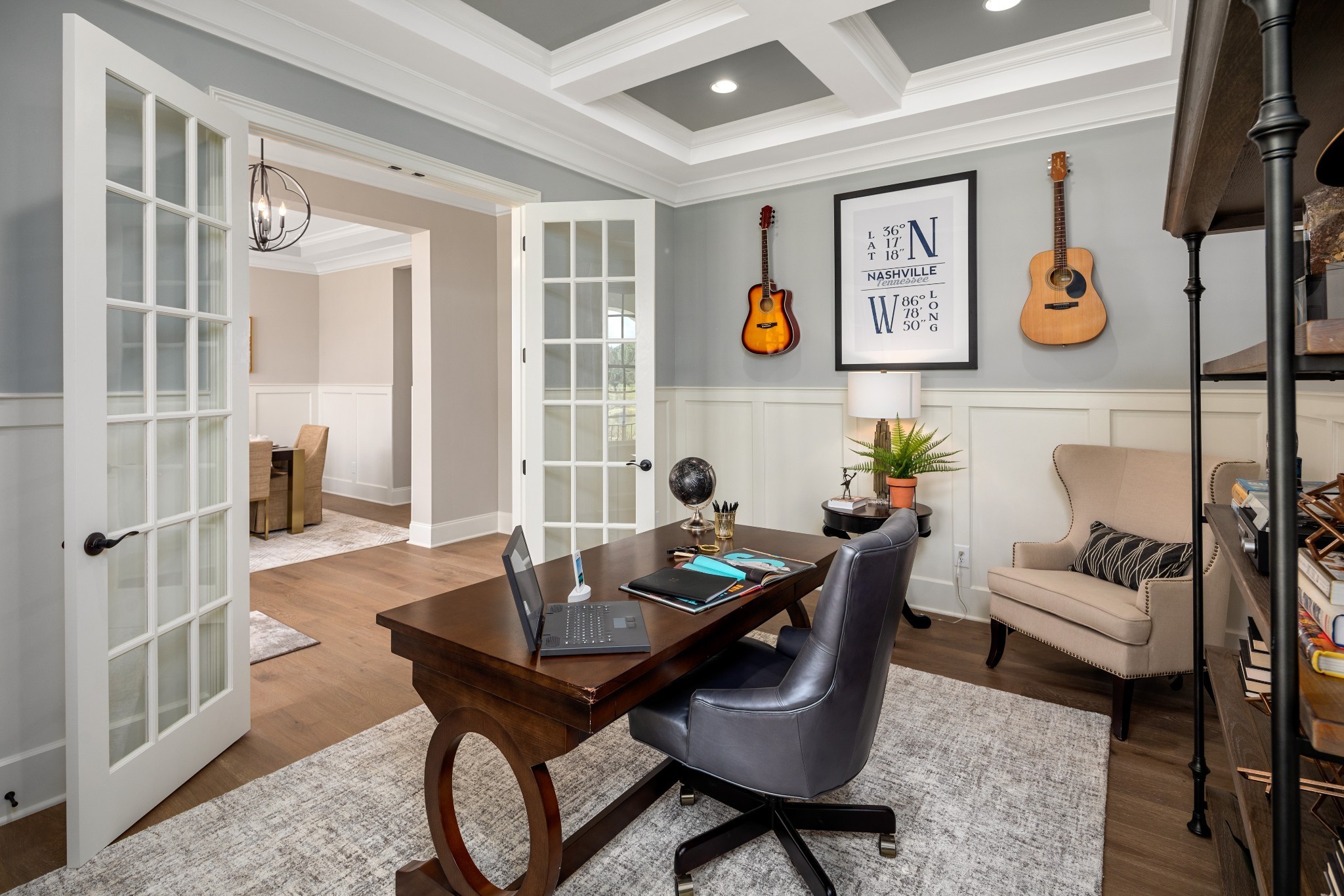 Listing photo id 5 for 1544 17th Court