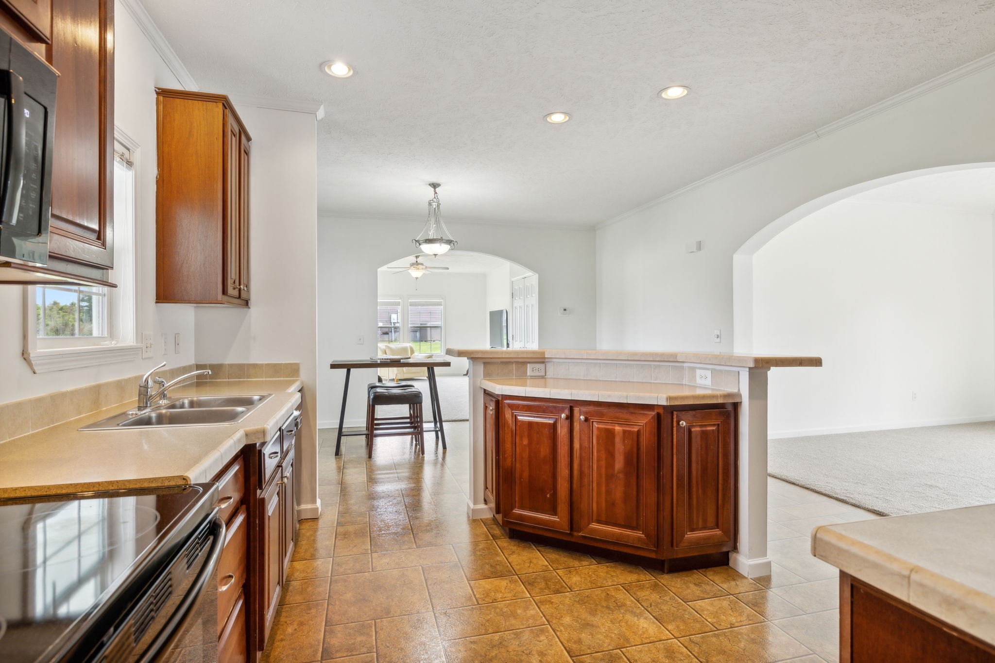 Image 16 of 48 For 219 7th Street