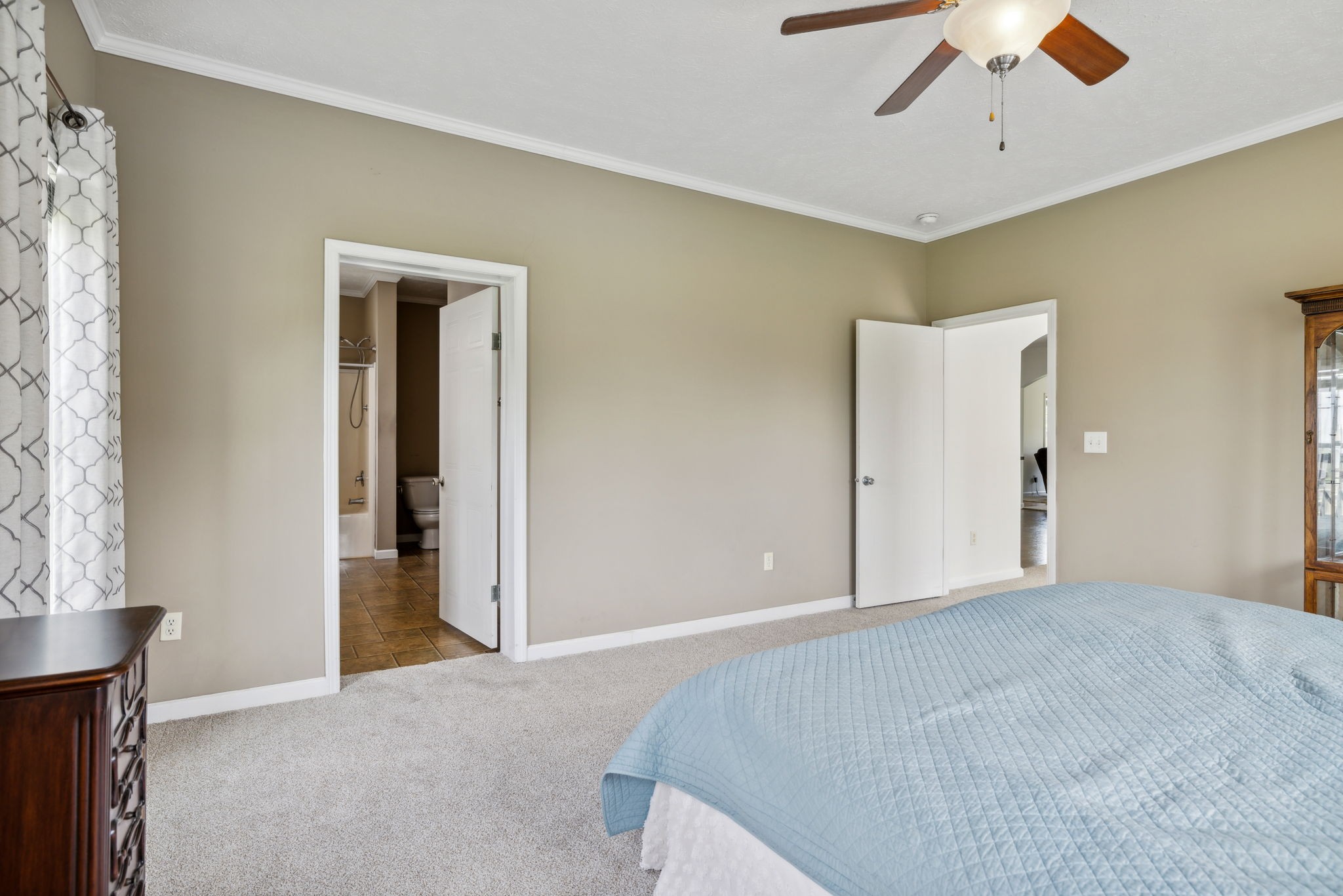 Image 23 of 48 For 219 7th Street