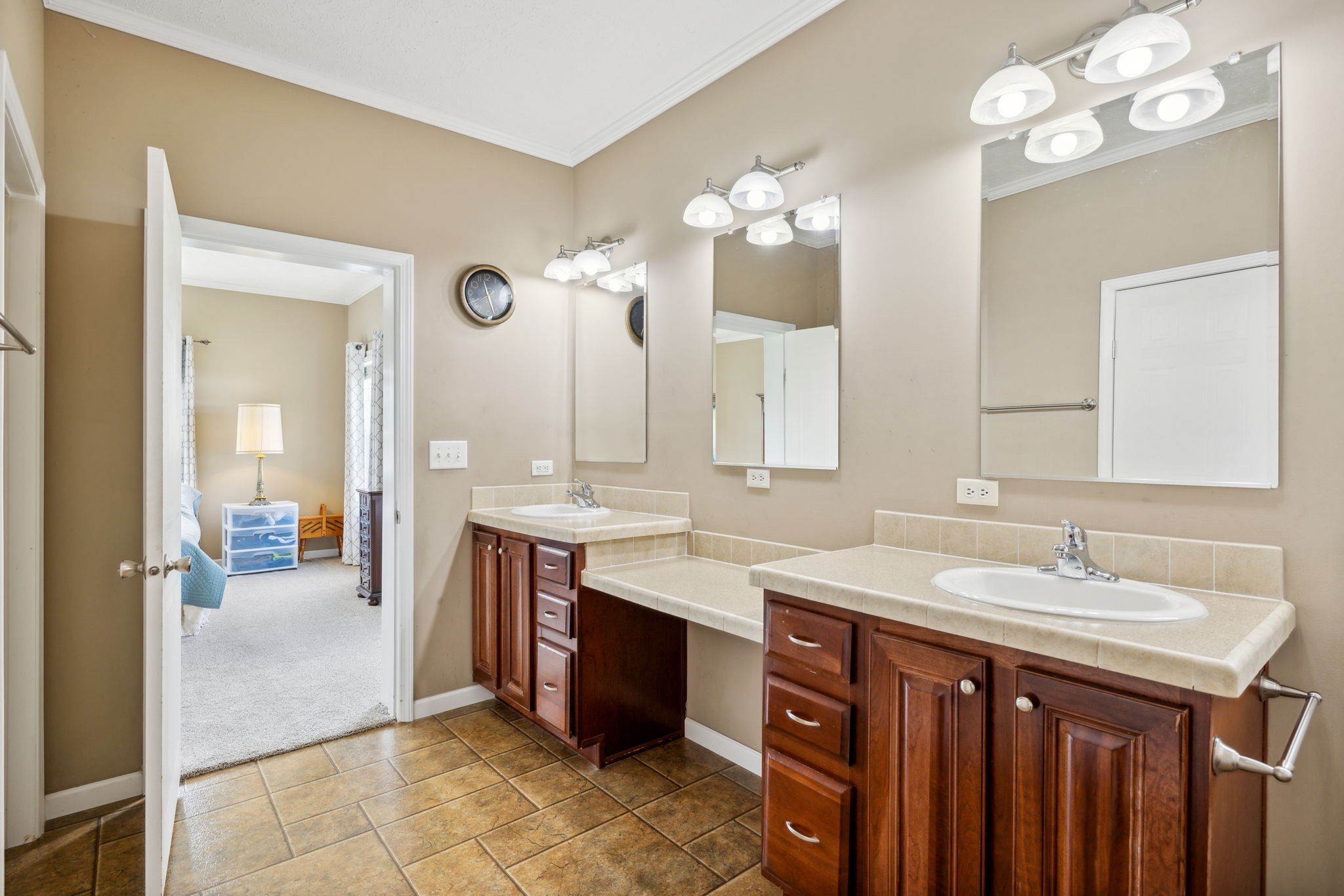 Image 25 of 48 For 219 7th Street