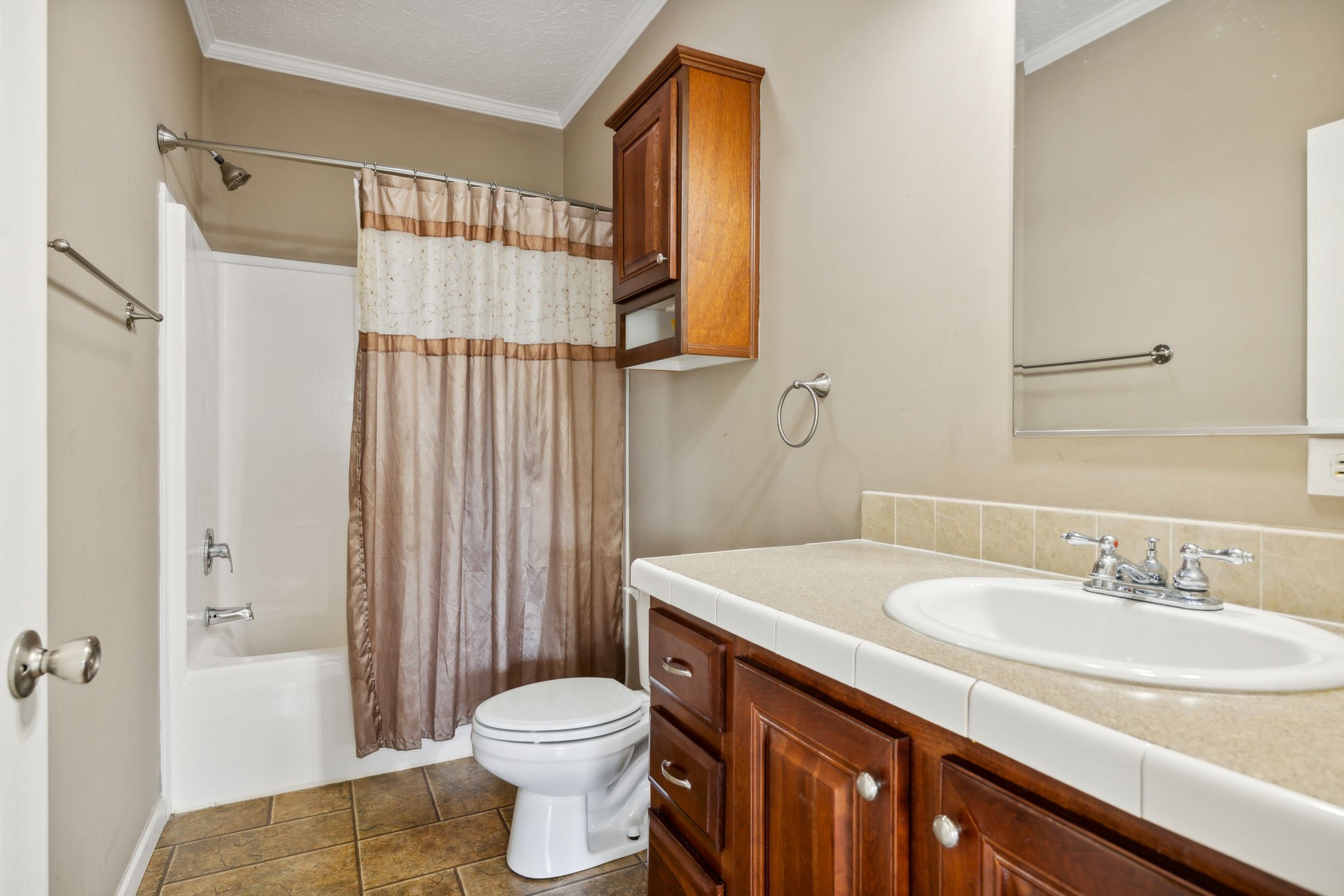 Image 28 of 48 For 219 7th Street