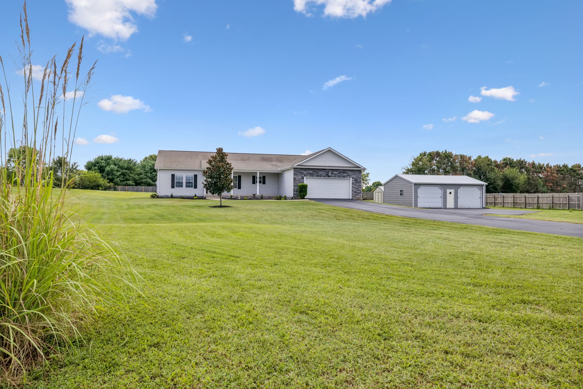 Image 4 of 48 For 219 7th Street