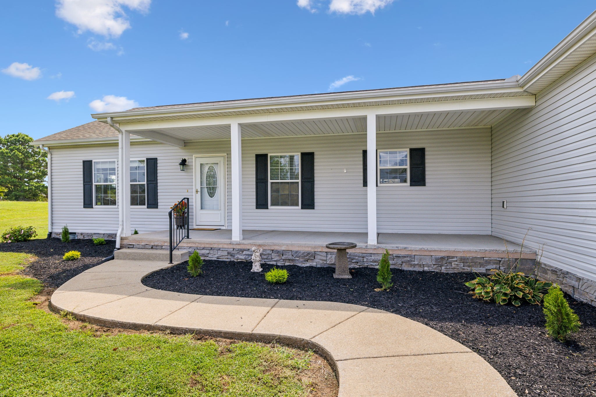 Image 5 of 48 For 219 7th Street