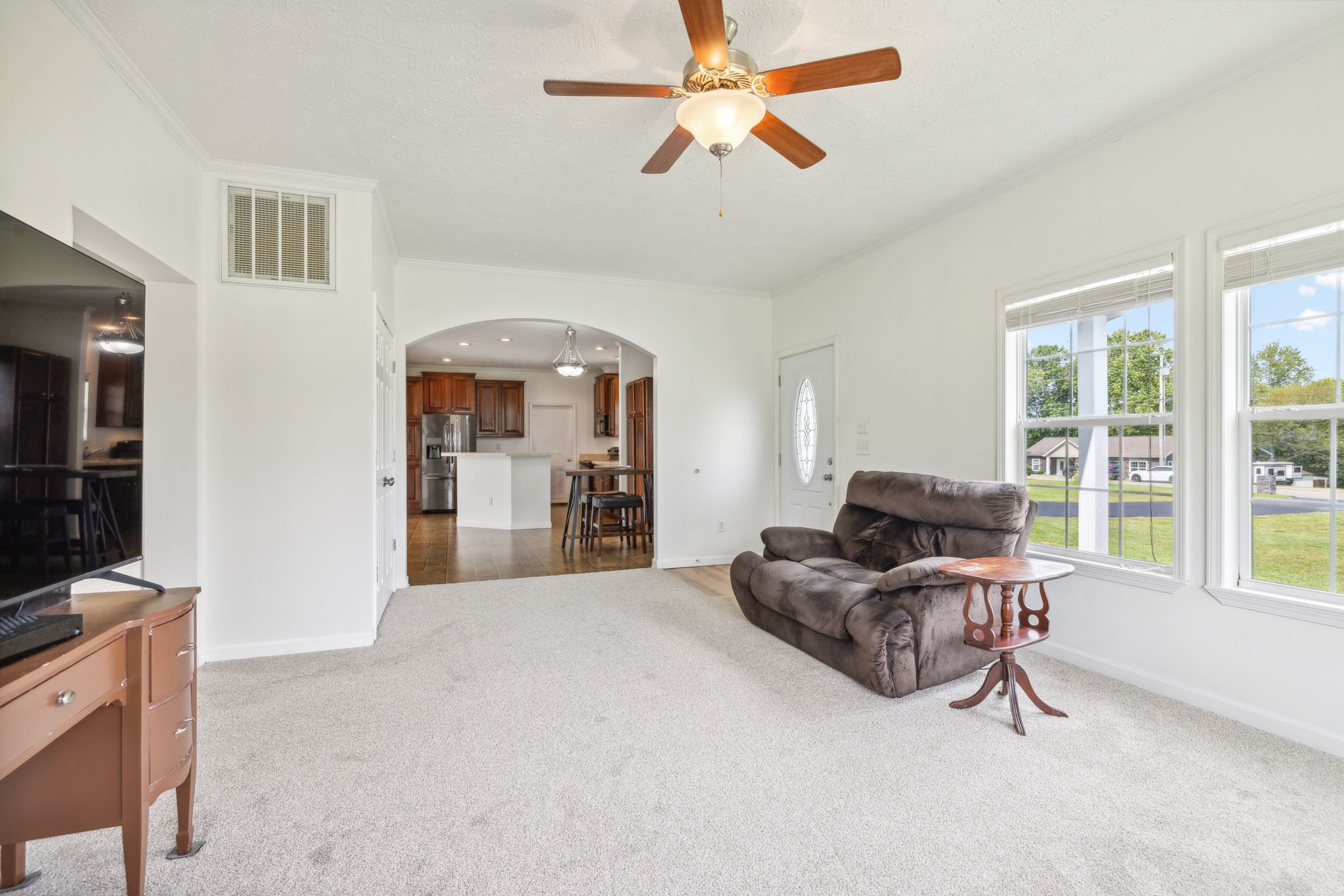 Image 9 of 48 For 219 7th Street