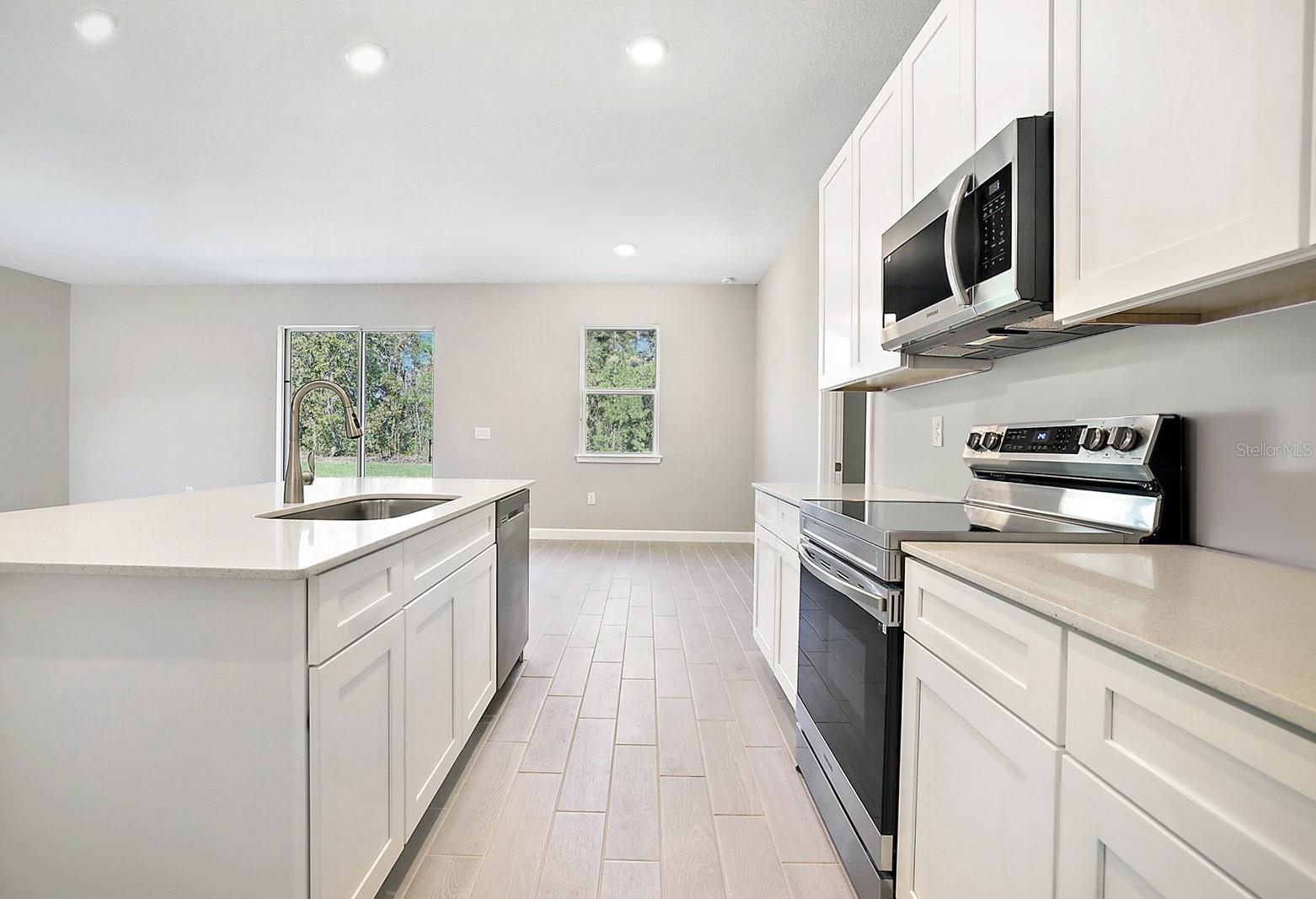 Listing photo id 9 for 8401 Inca Way