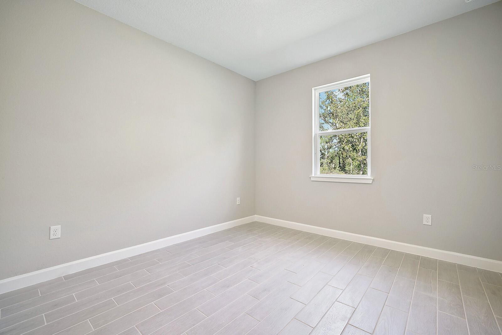 Listing photo id 14 for 8401 Inca Way