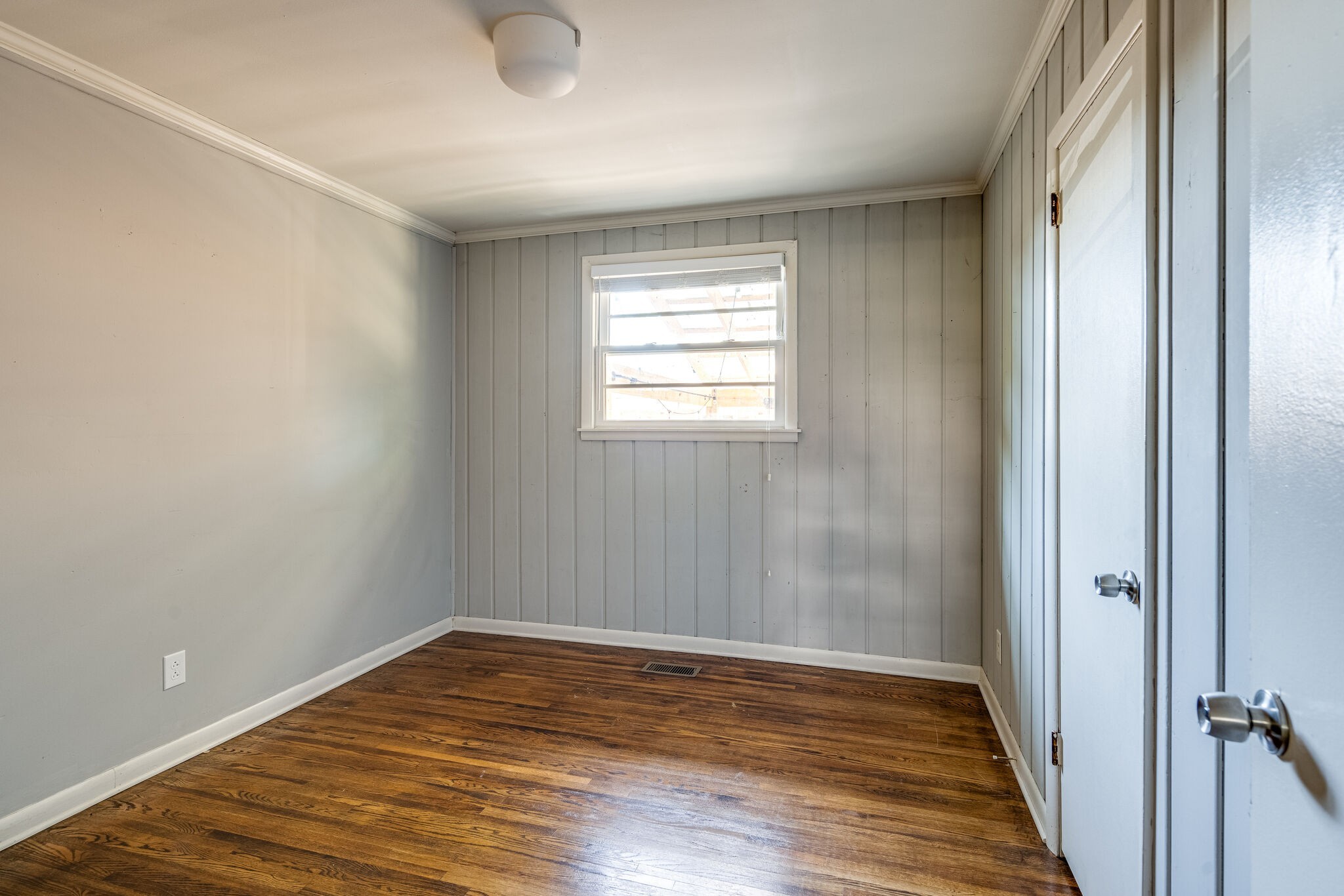 Image 11 of 57 For 2323 55th Avenue Road