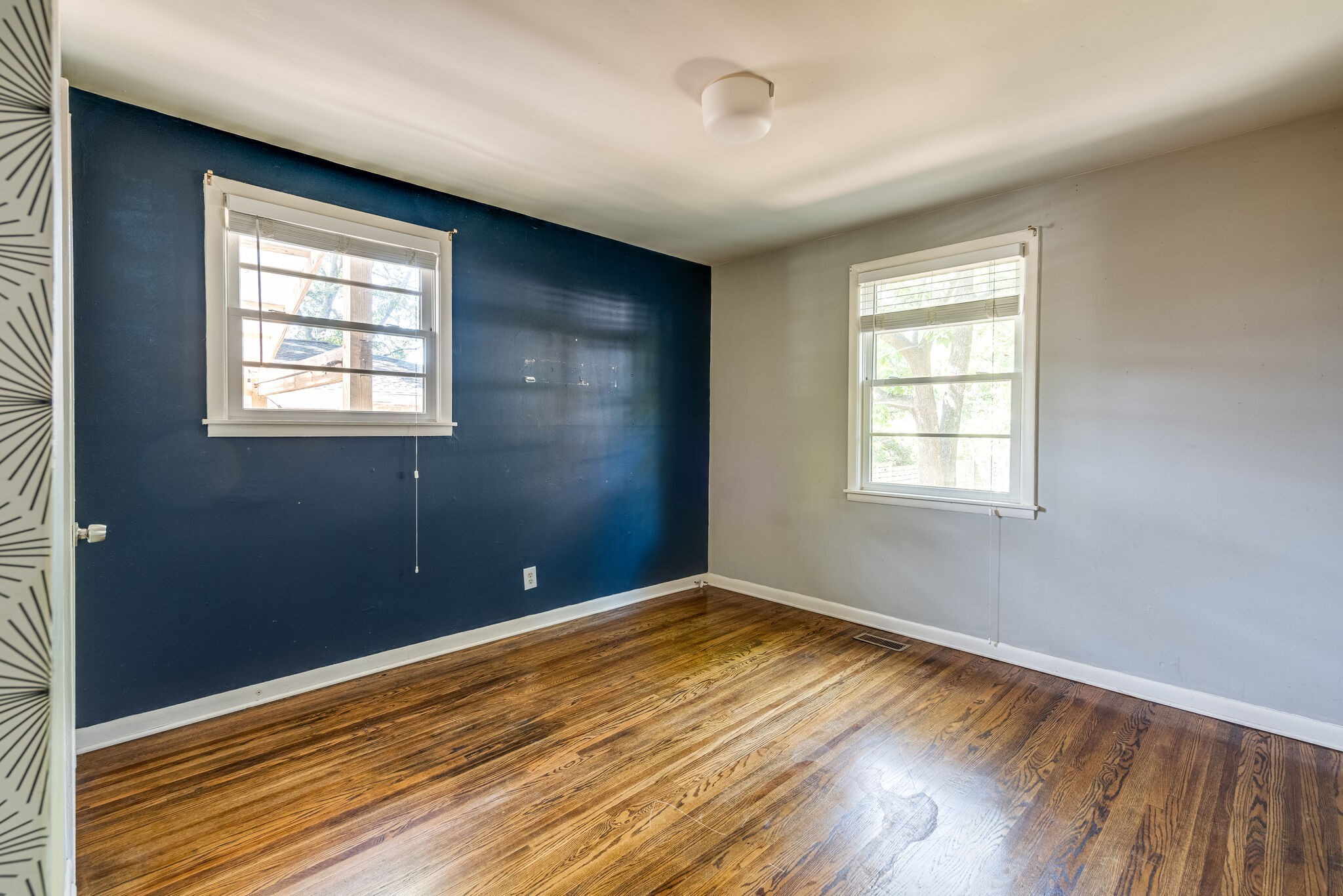 Image 15 of 57 For 2323 55th Avenue Road