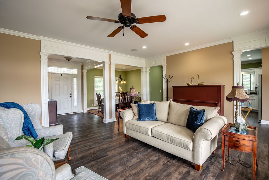 Image 14 of 58 For 9693 90th Street