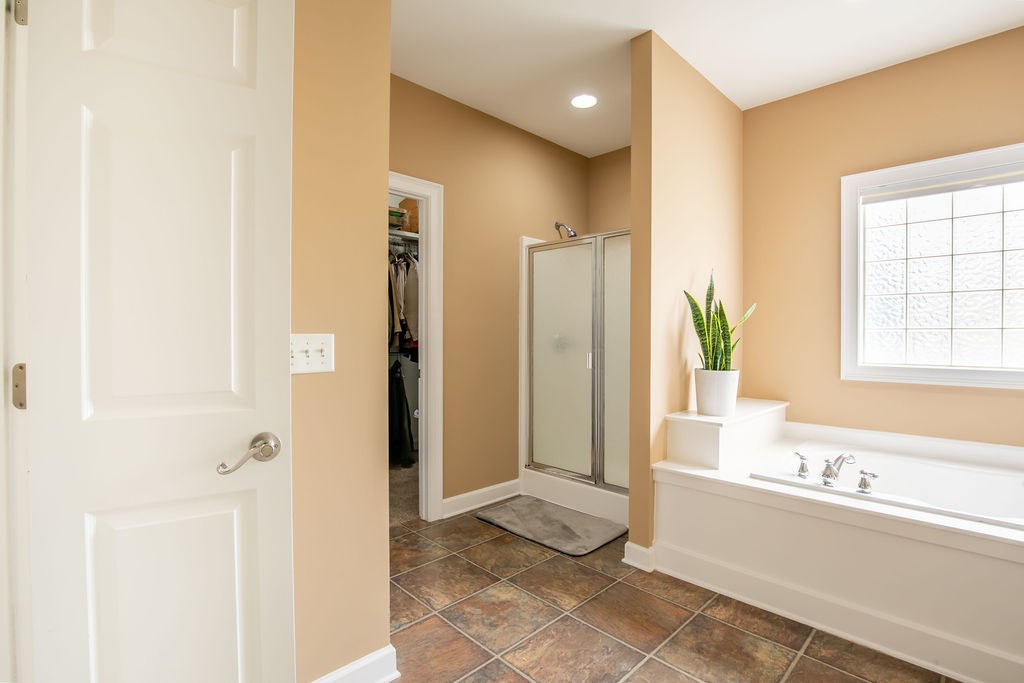 Image 27 of 58 For 9693 90th Street