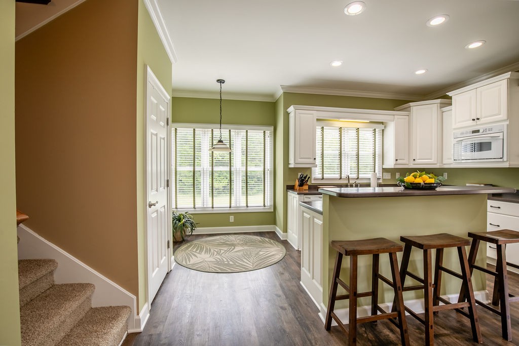 Image 33 of 58 For 9693 90th Street