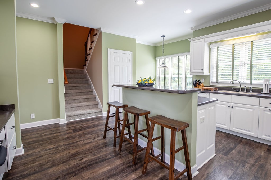 Image 36 of 58 For 9693 90th Street