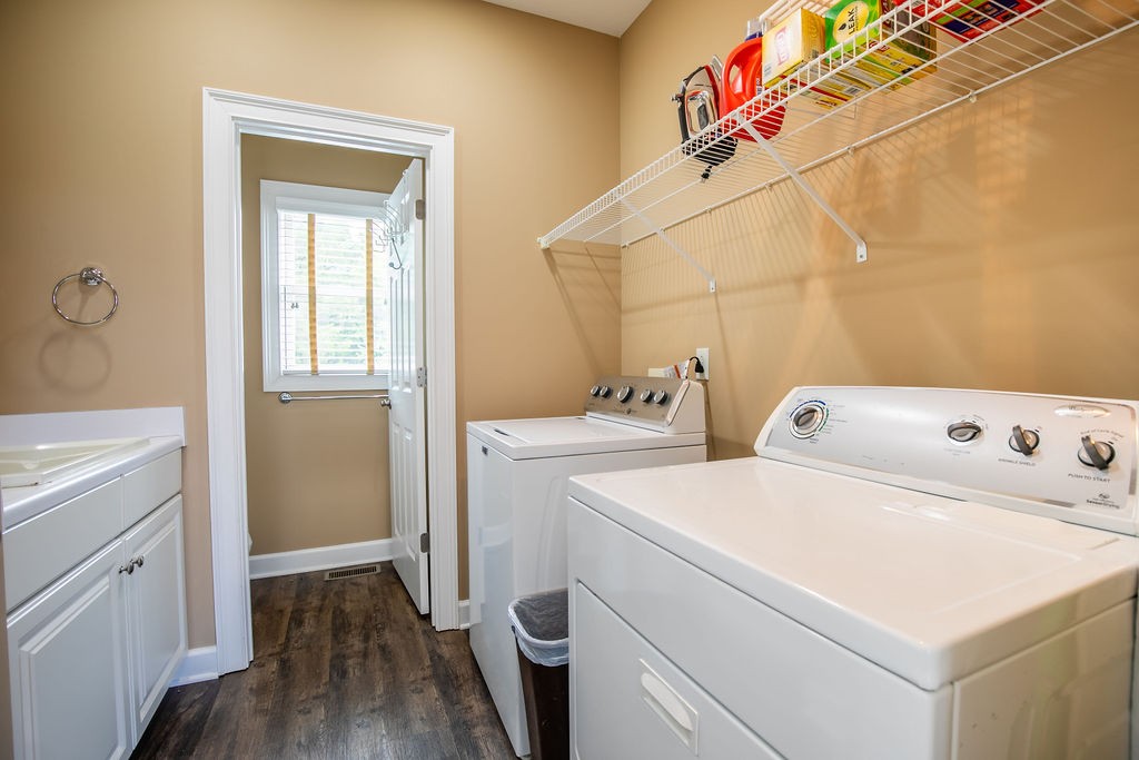 Image 38 of 58 For 9693 90th Street