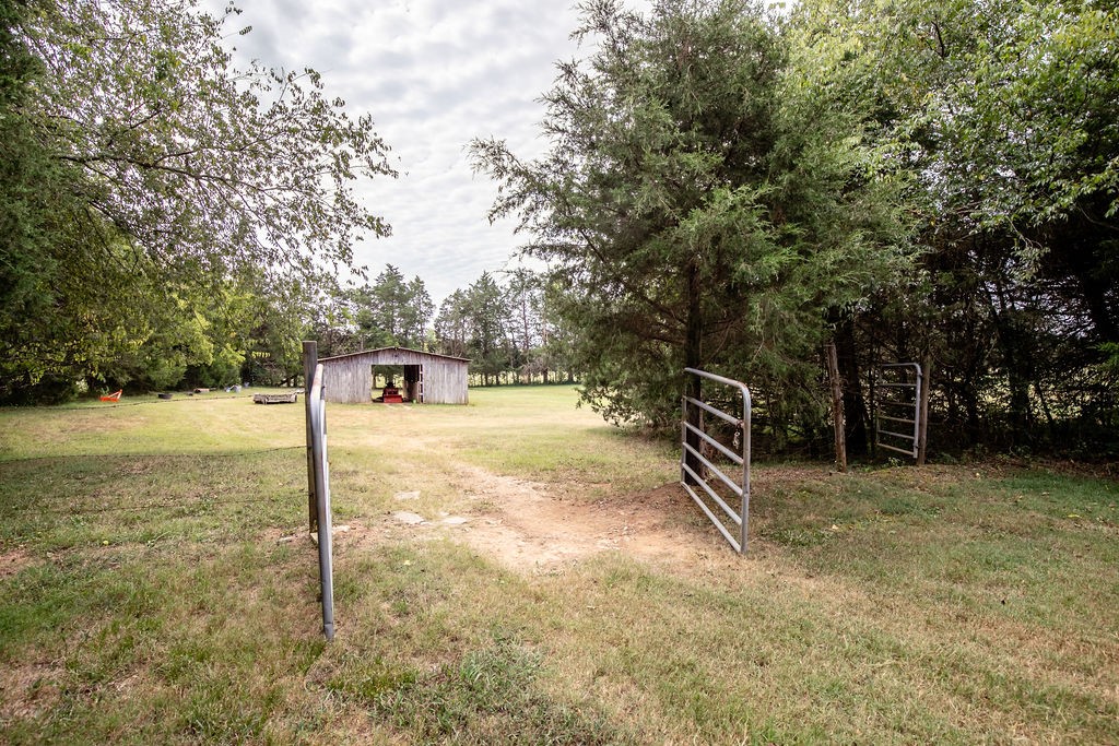 Image 49 of 58 For 9693 90th Street