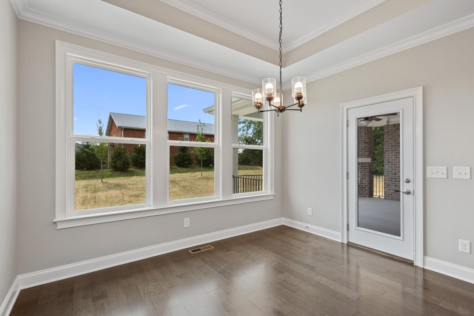 Image 7 of 7 For 853 5th Street
