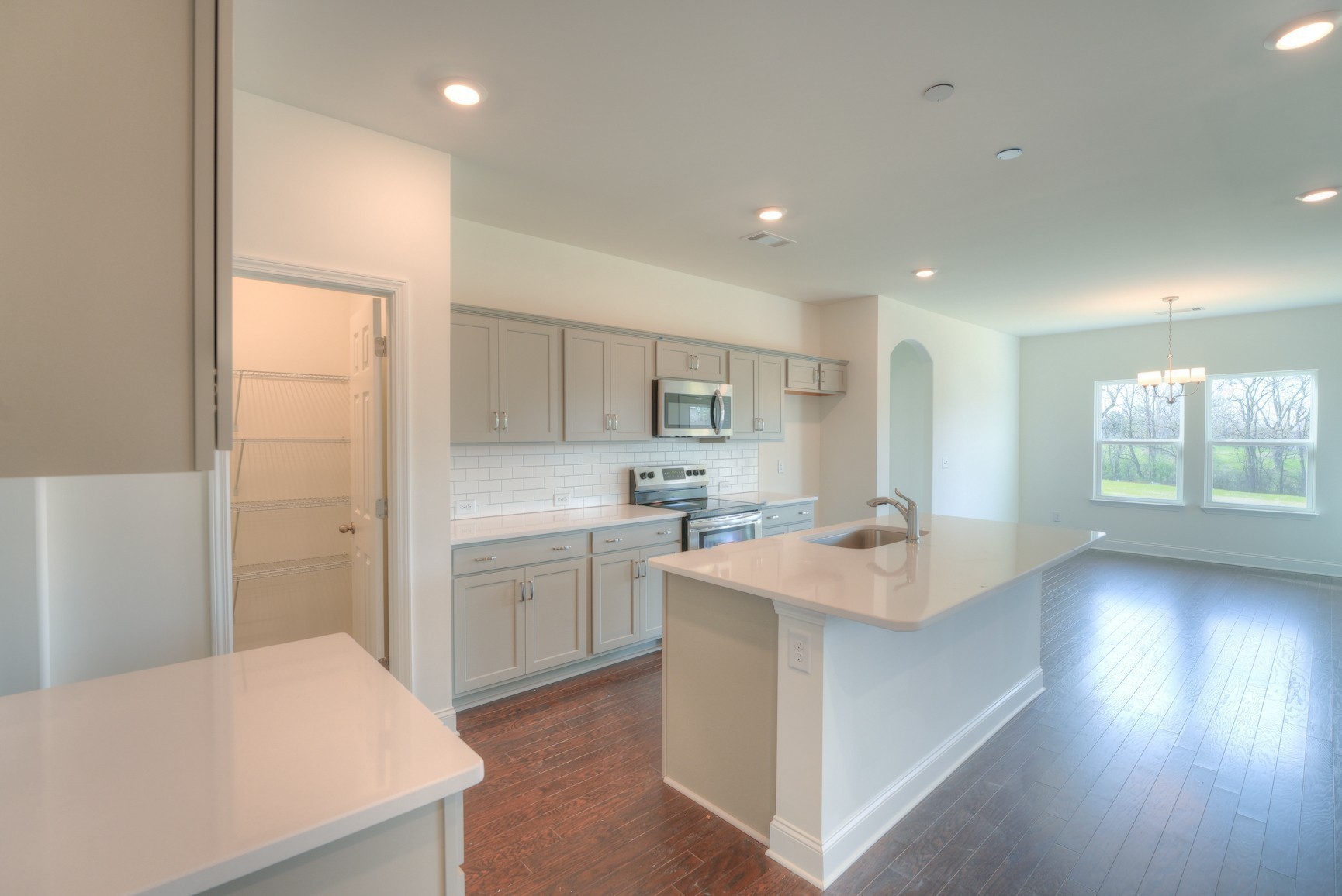 Image 5 of 9 For 7349 19th Avenue Road