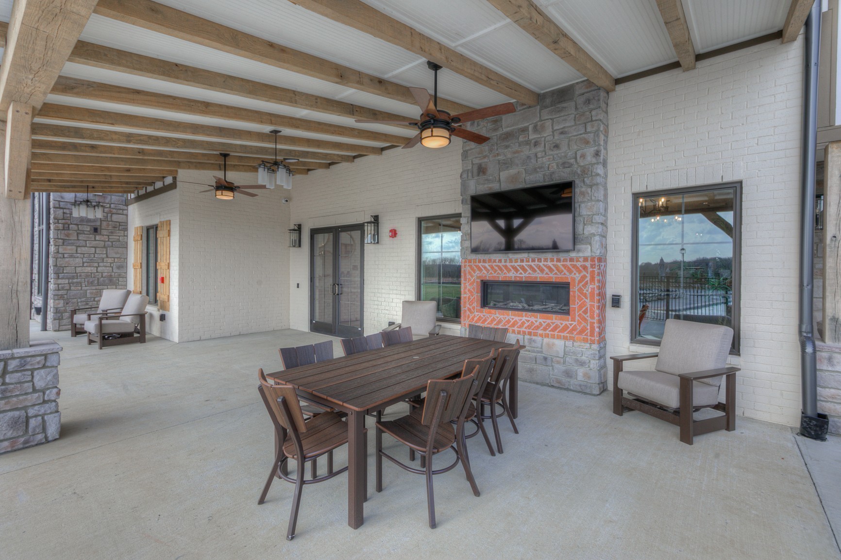 Image 24 of 51 For 21570 Raintree Street