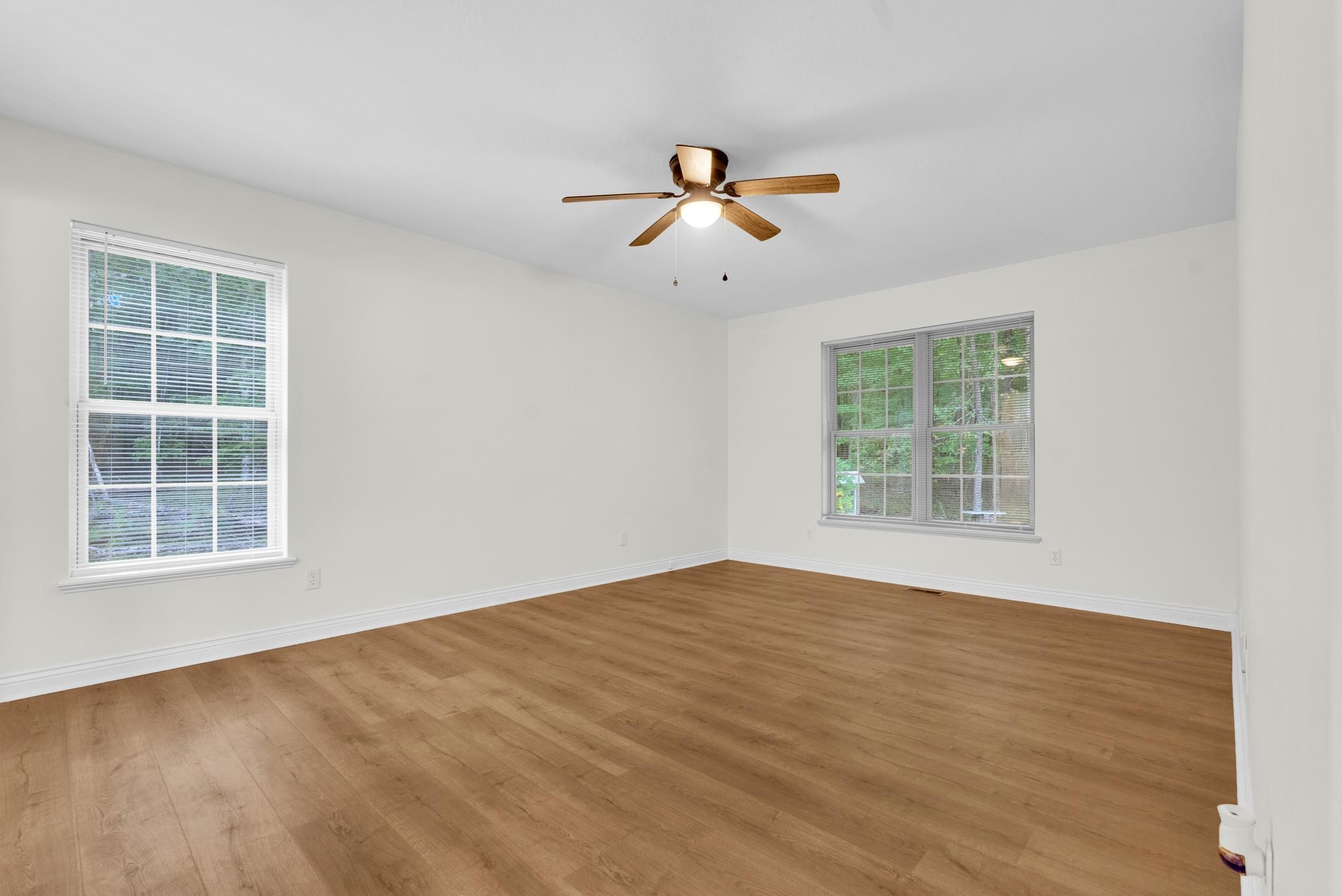 Image 11 of 17 For 299 Oak Lane Drive