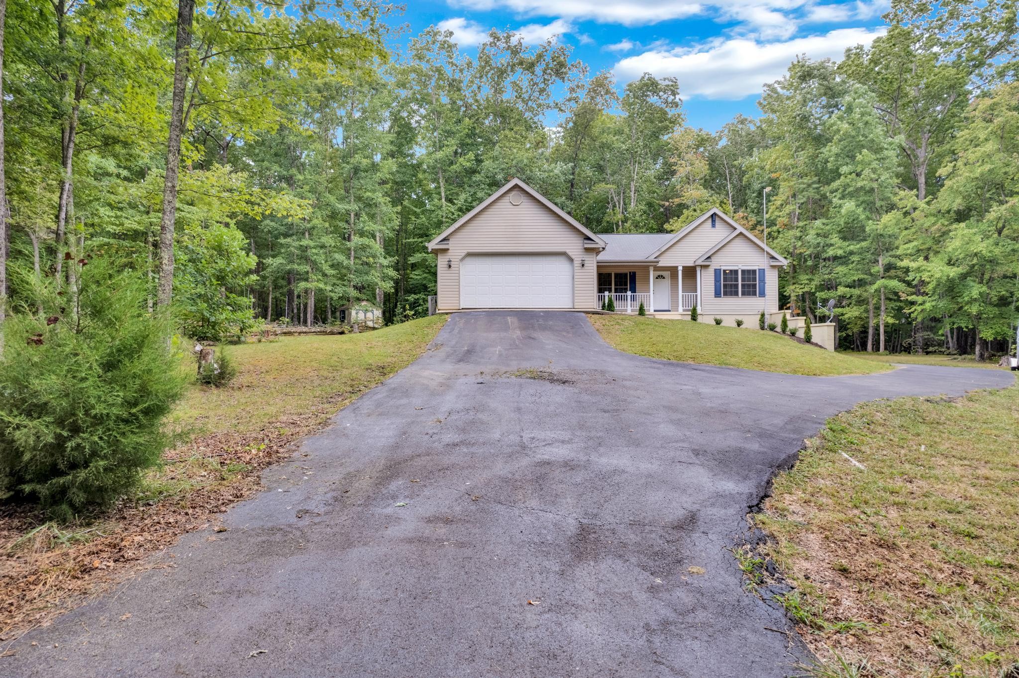 Image 2 of 17 For 299 Oak Lane Drive