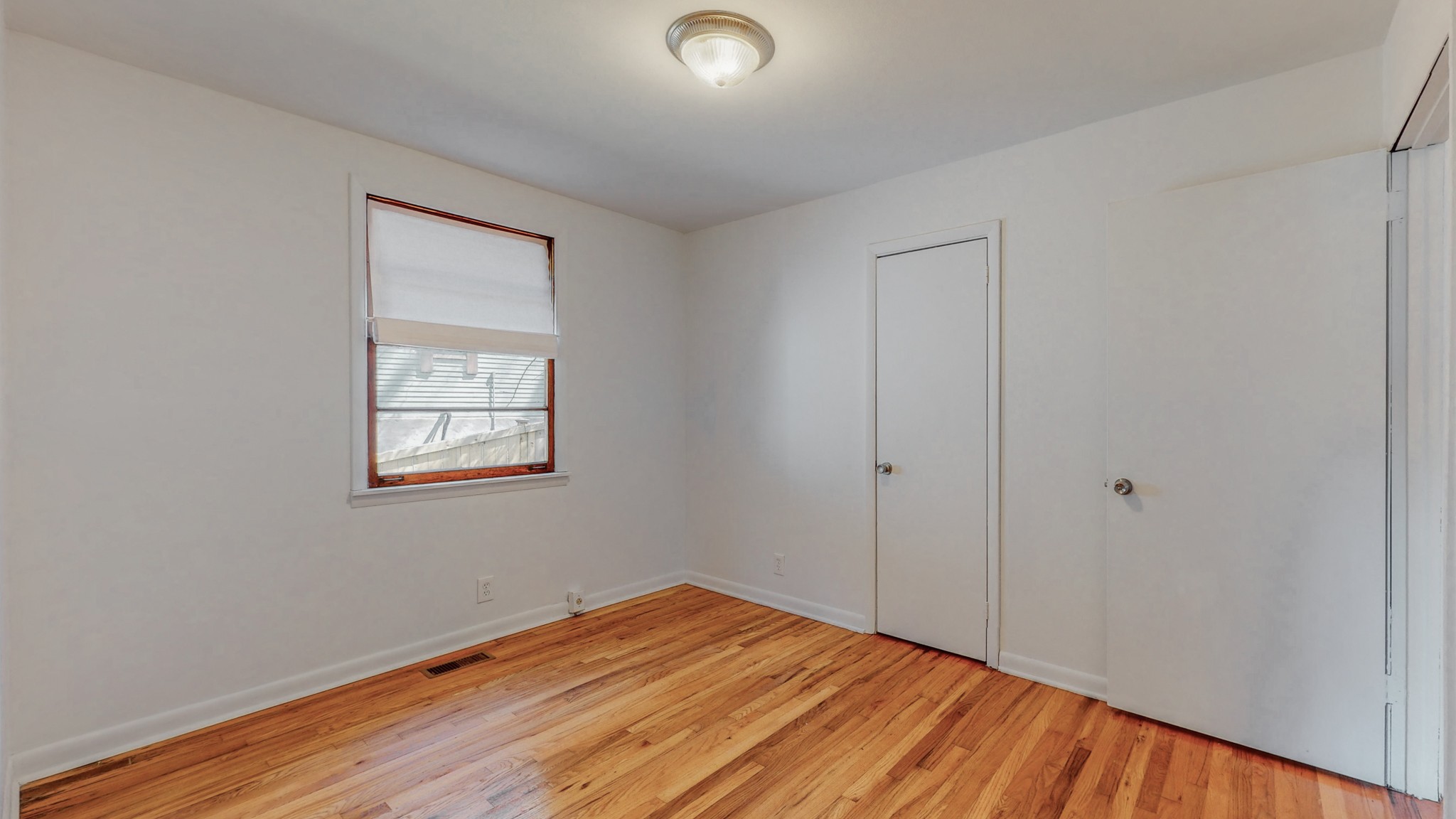 Image 10 of 13 For 6933 24th Avenue