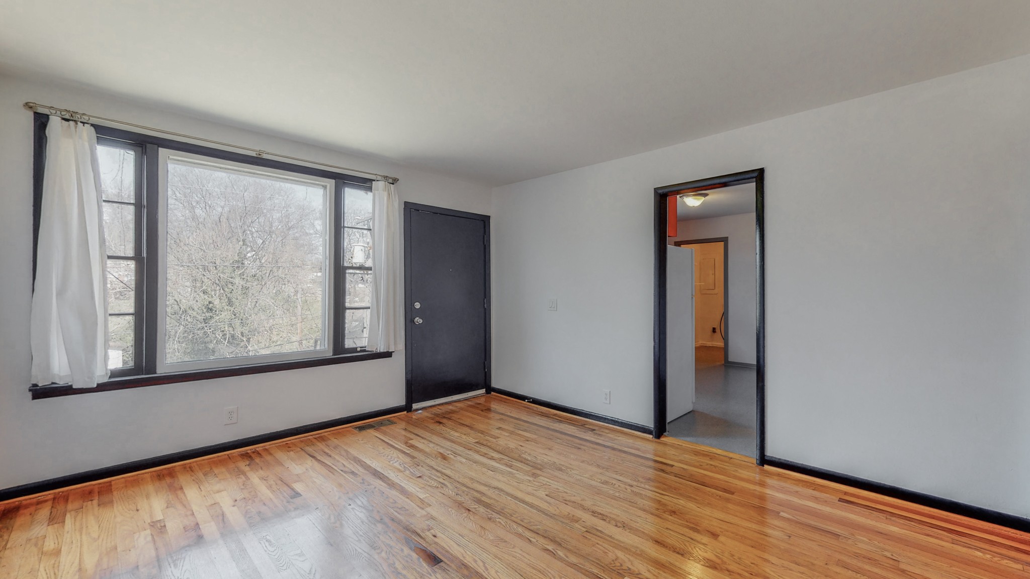 Image 4 of 13 For 6933 24th Avenue