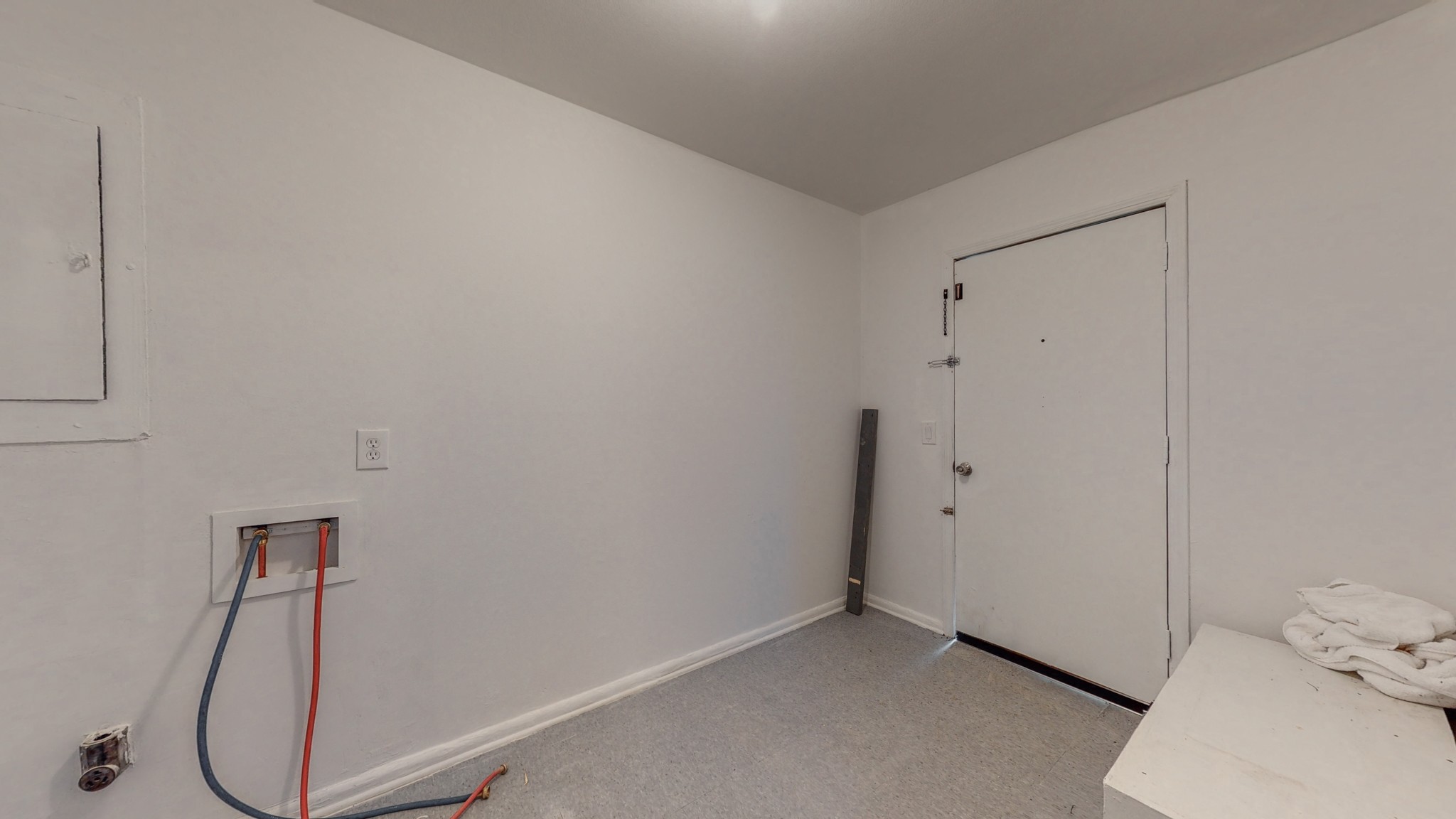 Image 9 of 13 For 6933 24th Avenue
