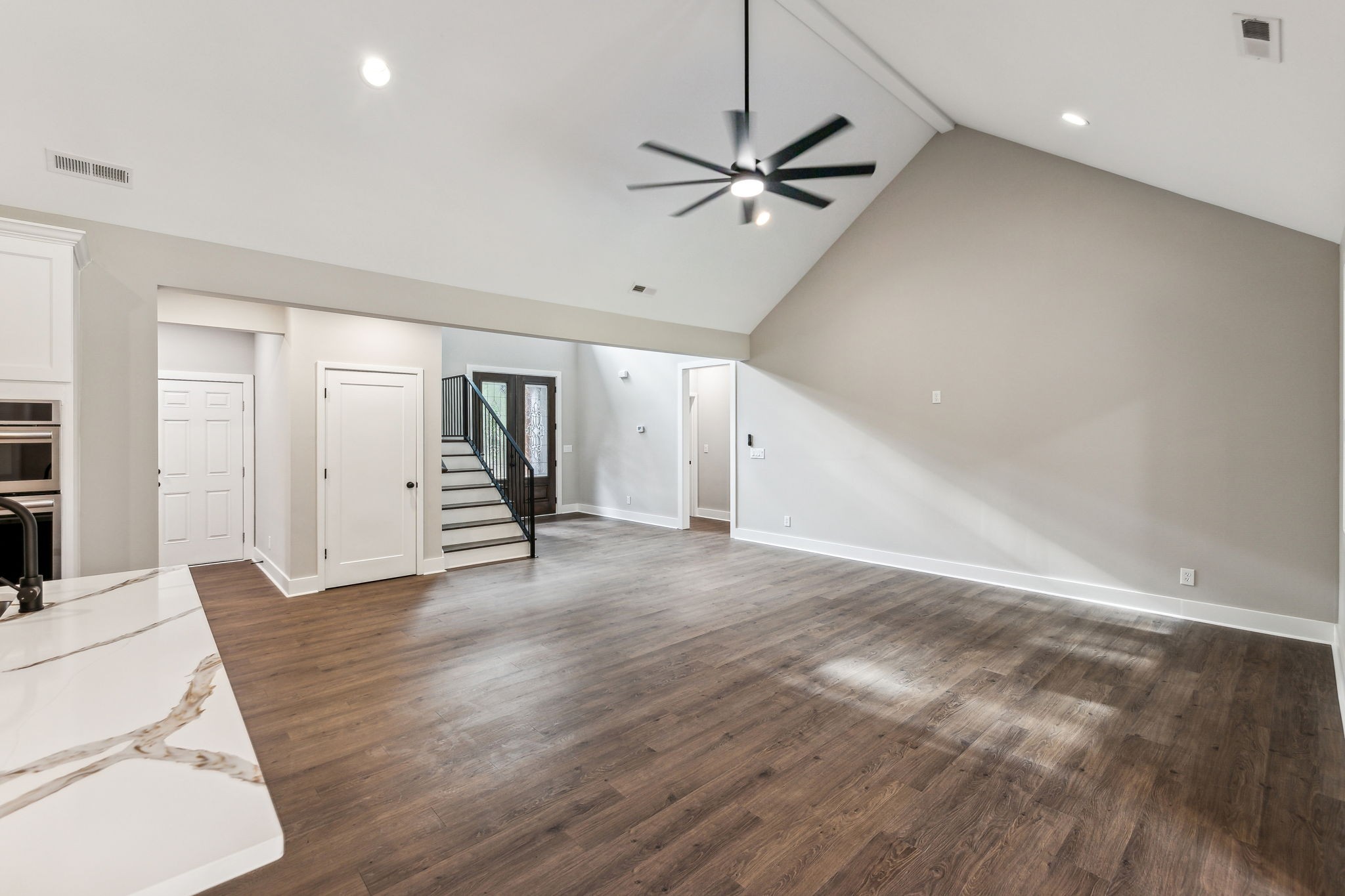 Image 21 of 21 For 10173 Suncoast Boulevard 49