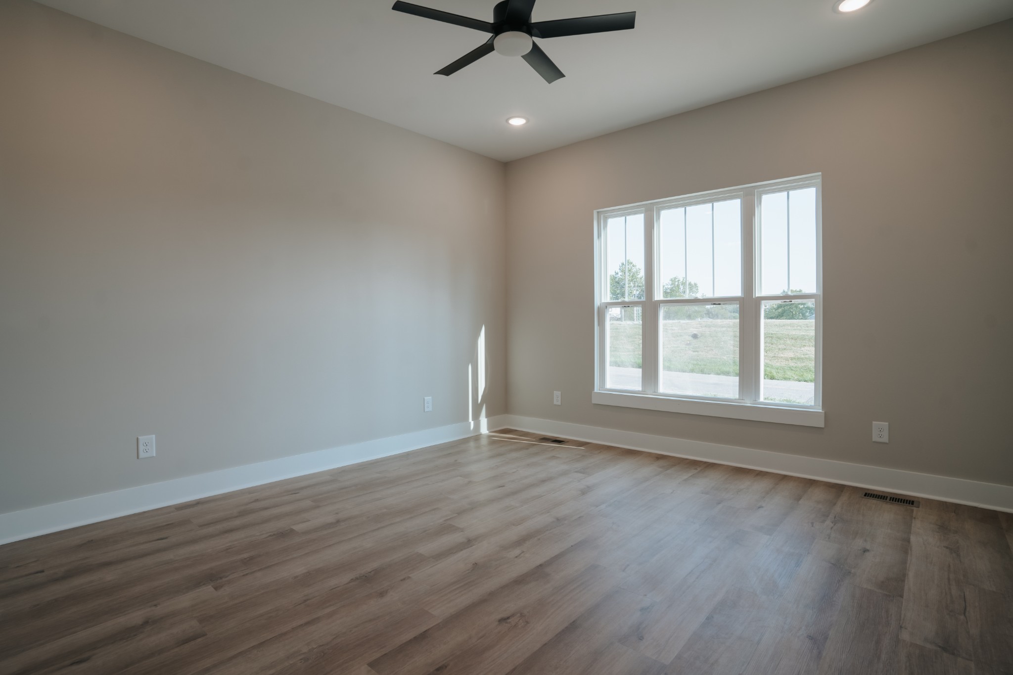 Listing photo id 10 for 7455 97th Terrace Road