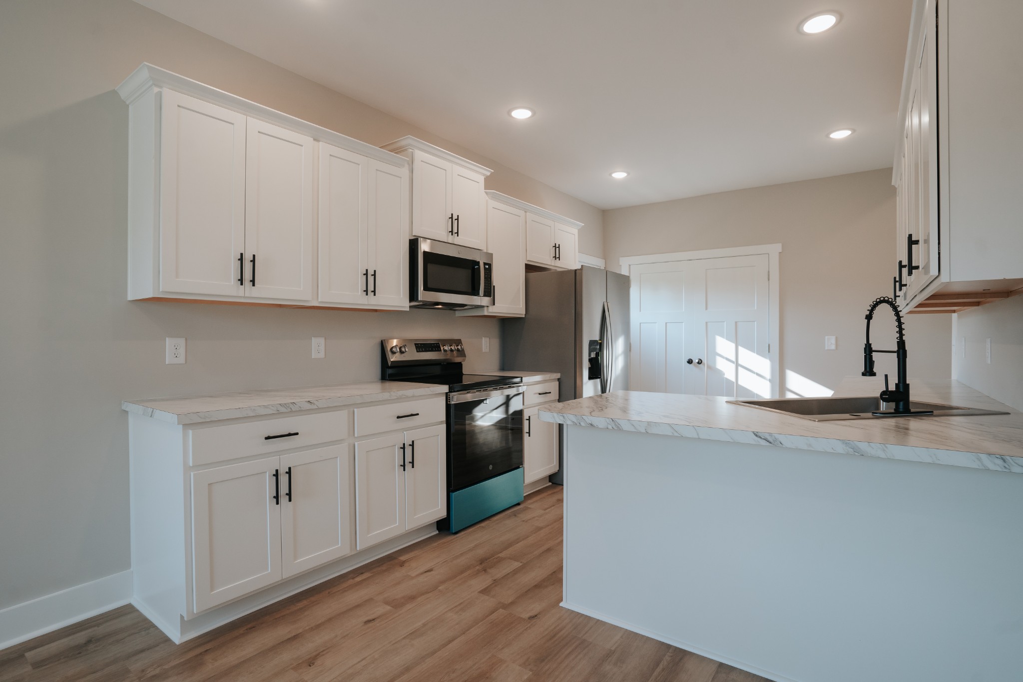 Listing photo id 4 for 7455 97th Terrace Road