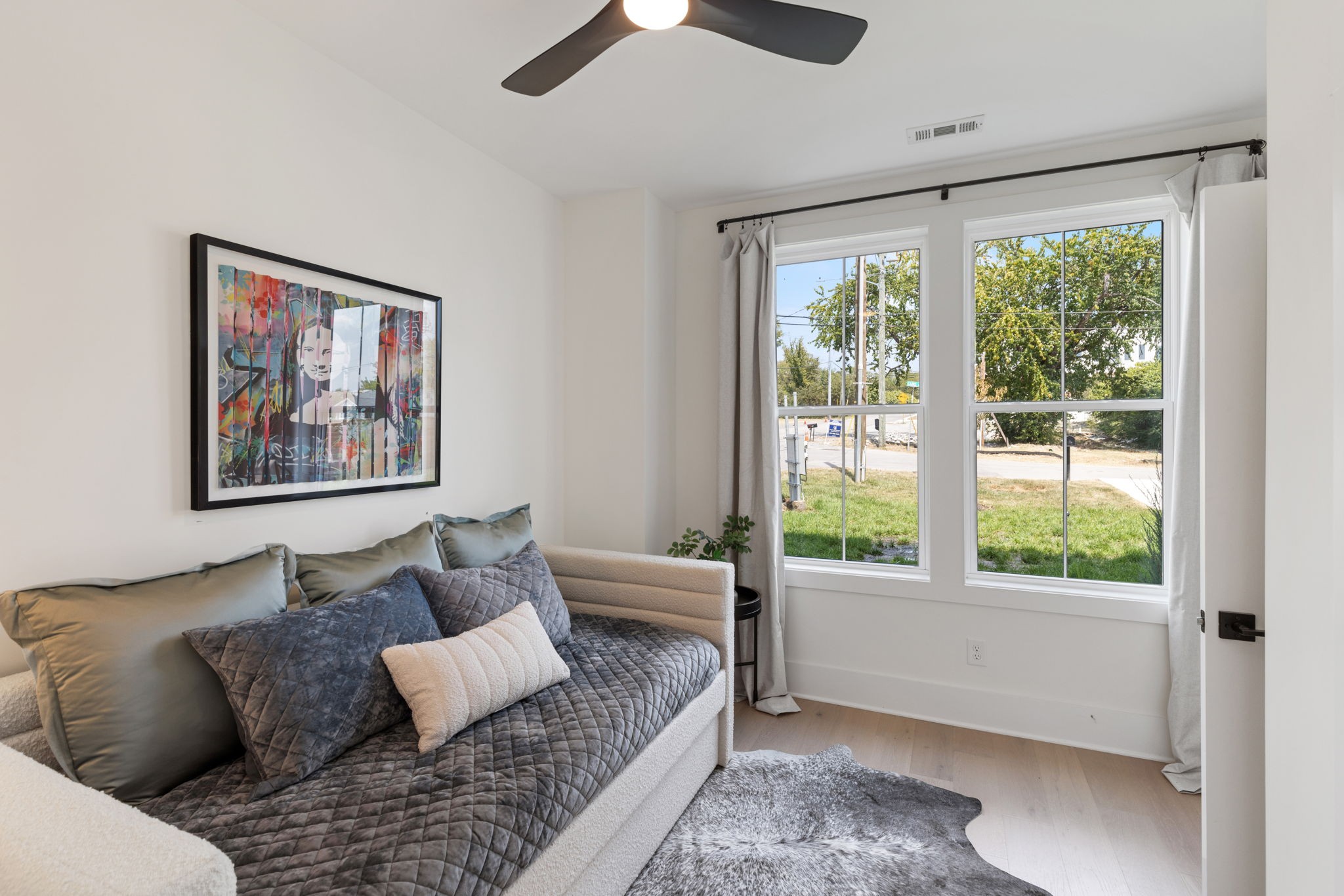 Image 15 of 41 For 305 1st Avenue