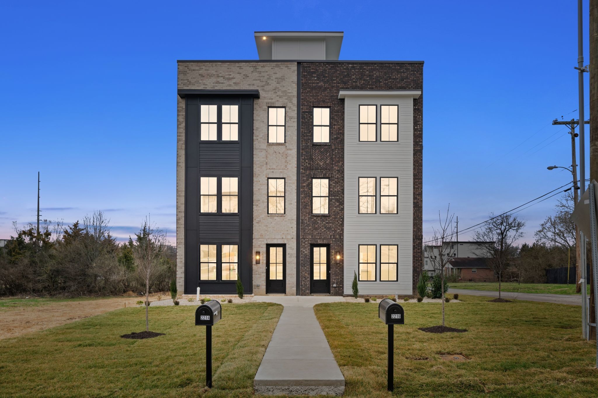 Image 2 of 41 For 305 1st Avenue