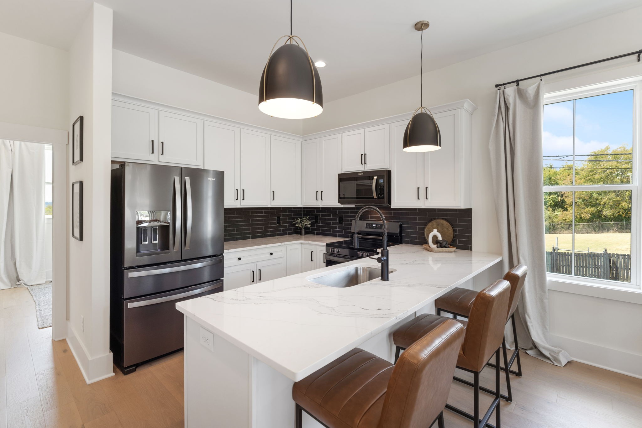 Image 23 of 41 For 305 1st Avenue