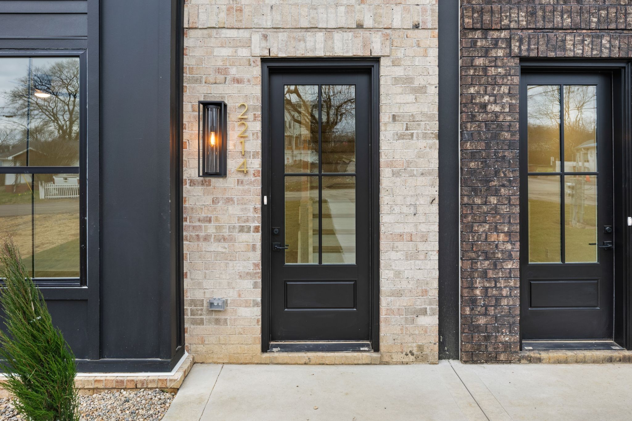 Image 3 of 41 For 305 1st Avenue