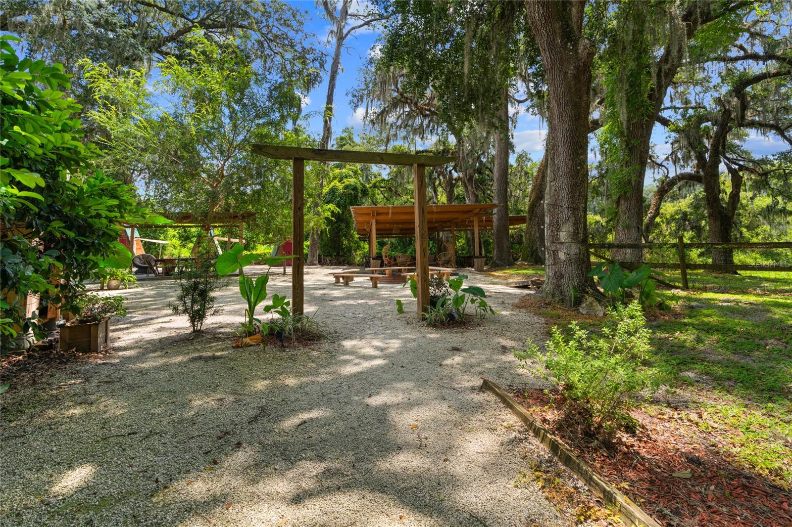 Image 12 of 100 For 889 165th Street