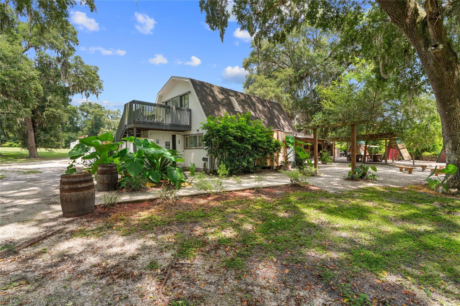 Image 36 of 100 For 889 165th Street