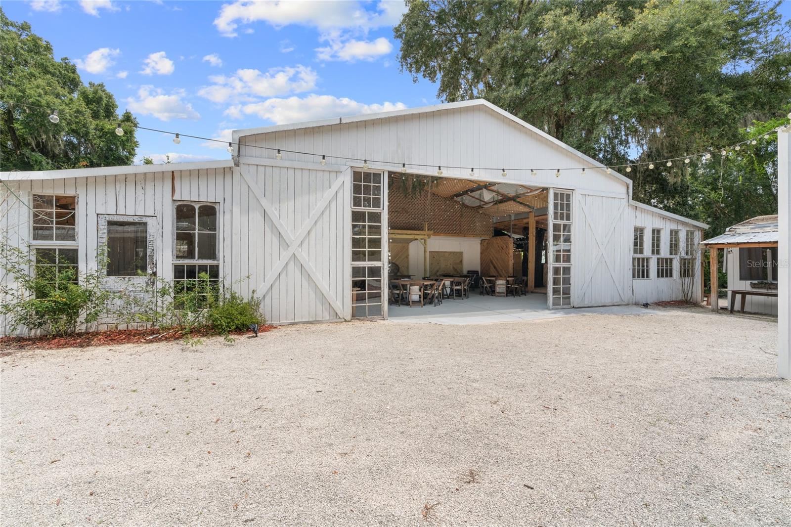 Image 6 of 100 For 889 165th Street