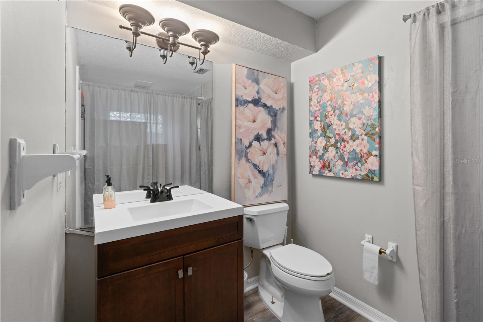 Image 77 of 100 For 889 165th Street