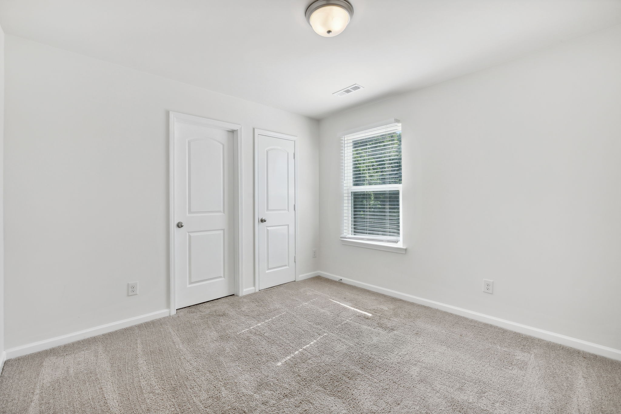 Image 12 of 56 For 255 Bay Path Drive