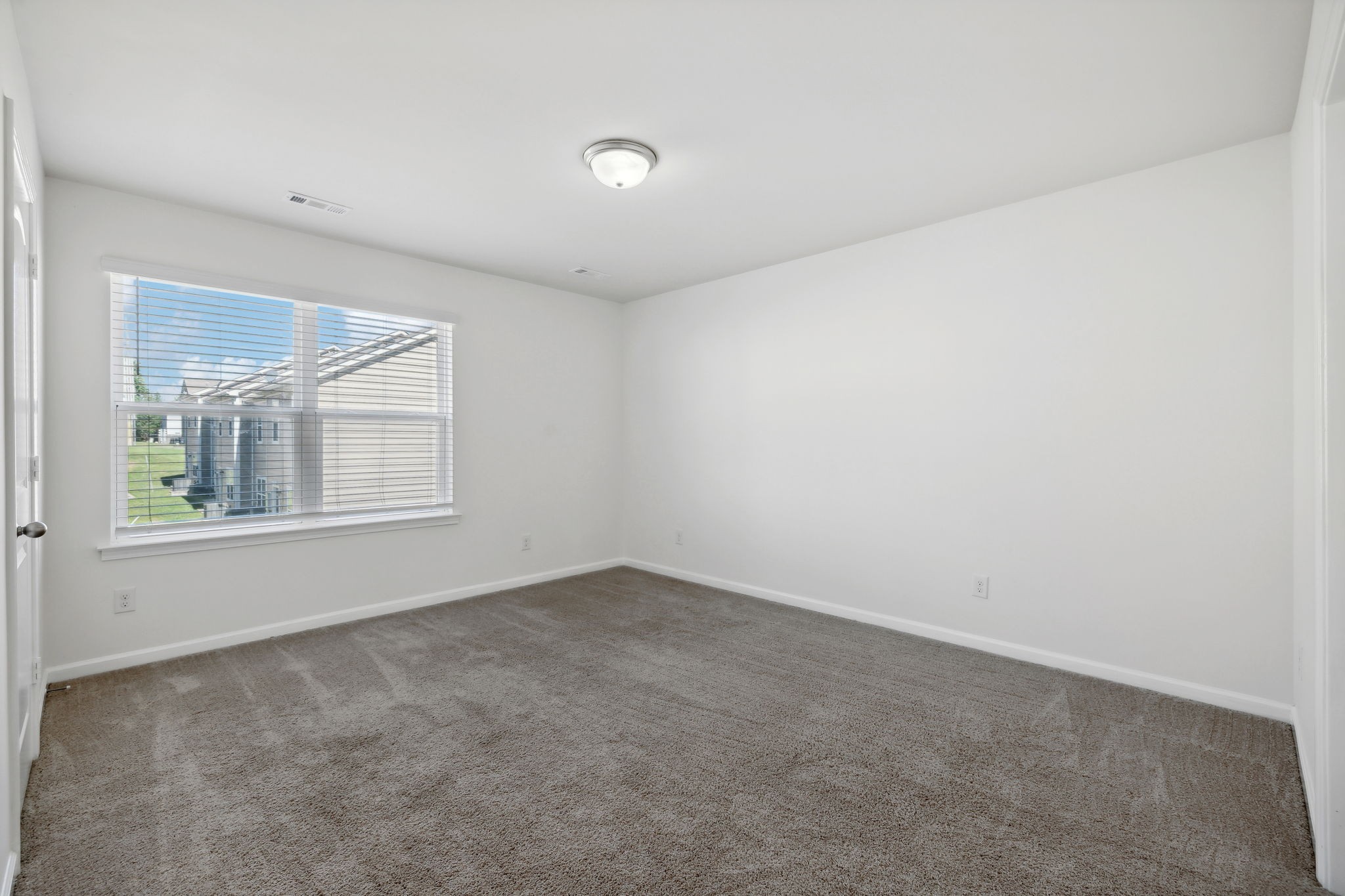 Image 14 of 56 For 255 Bay Path Drive