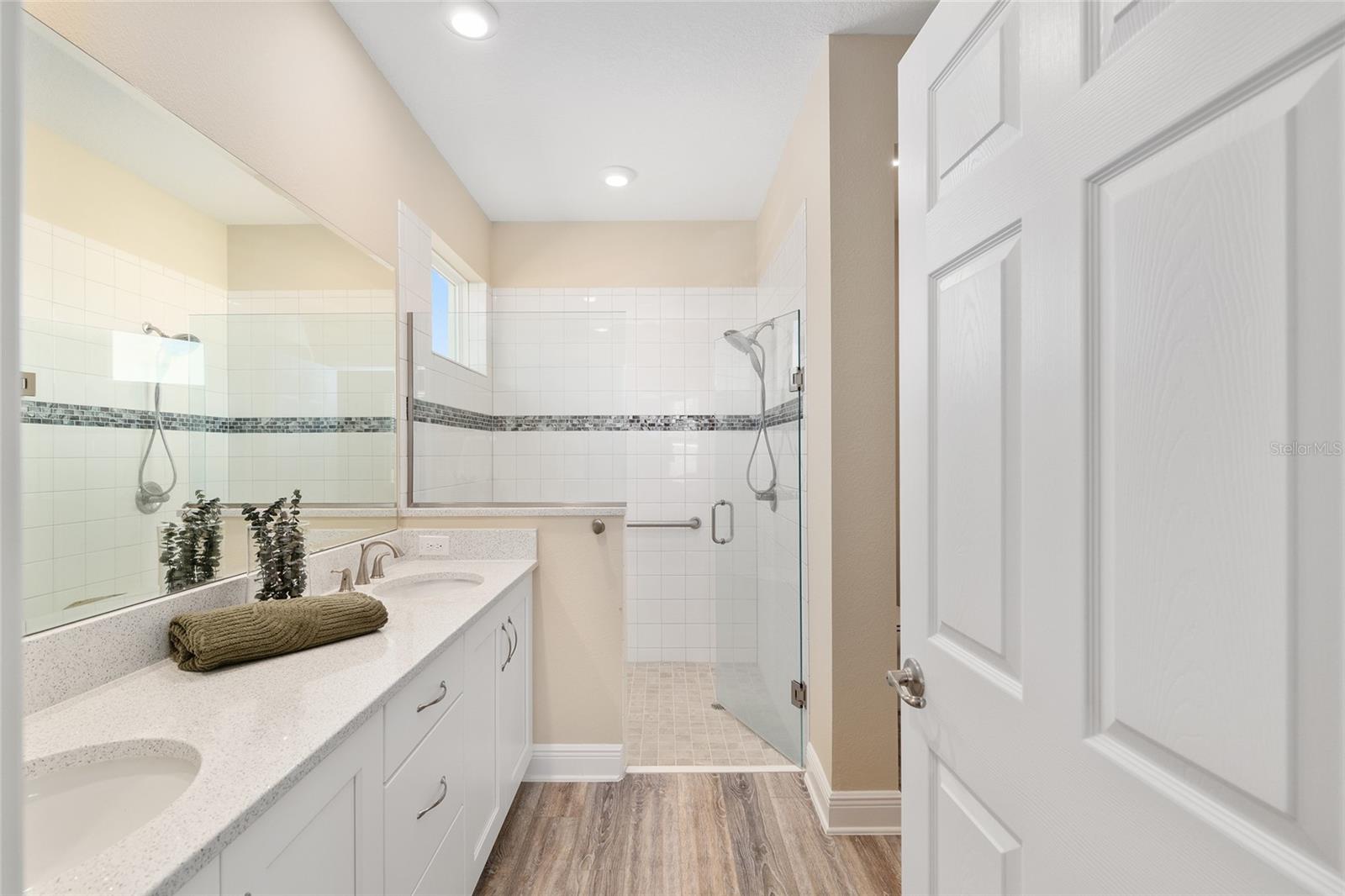 Image 33 of 58 For 9923 98th Lane