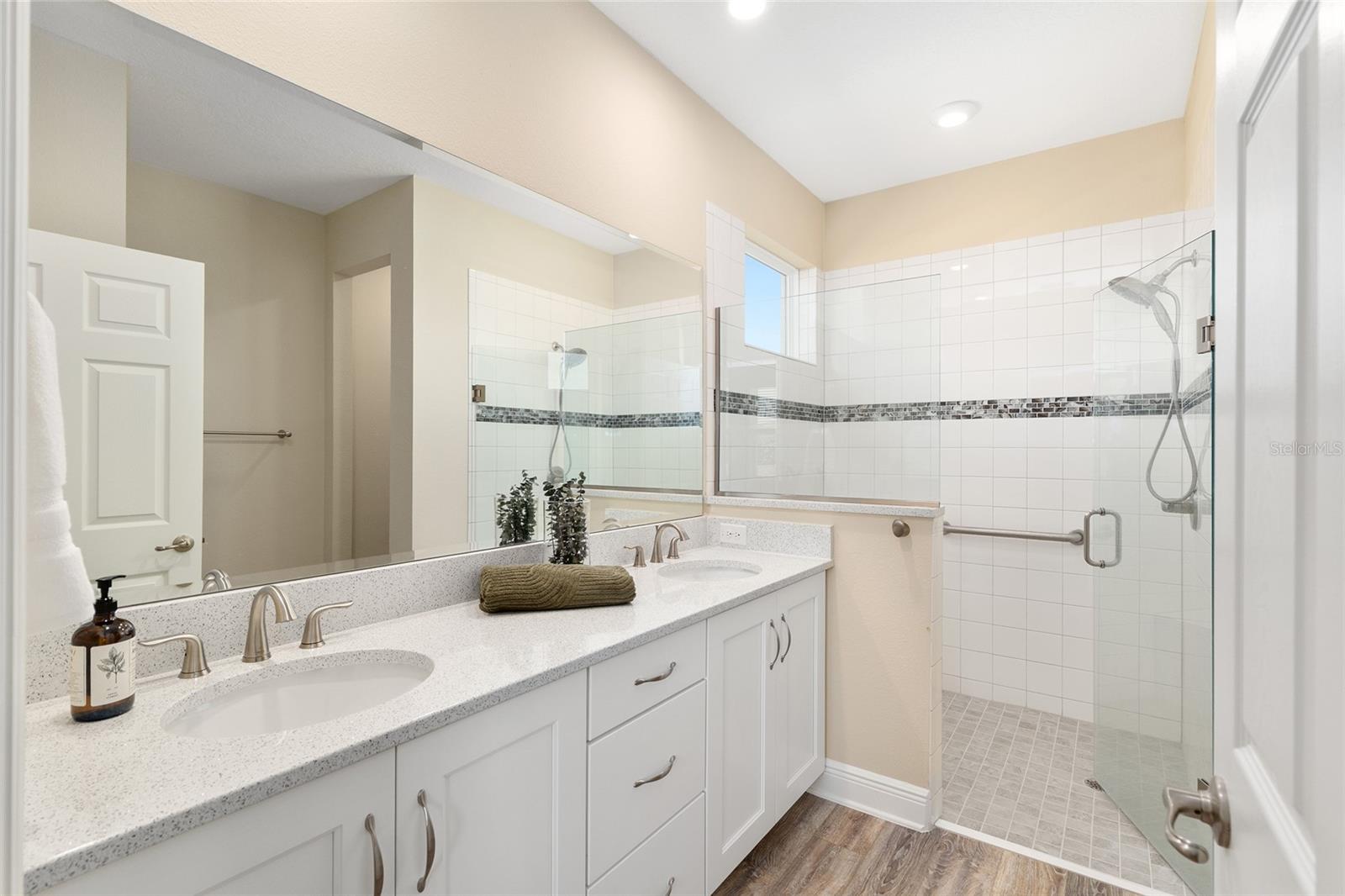 Image 34 of 58 For 9923 98th Lane