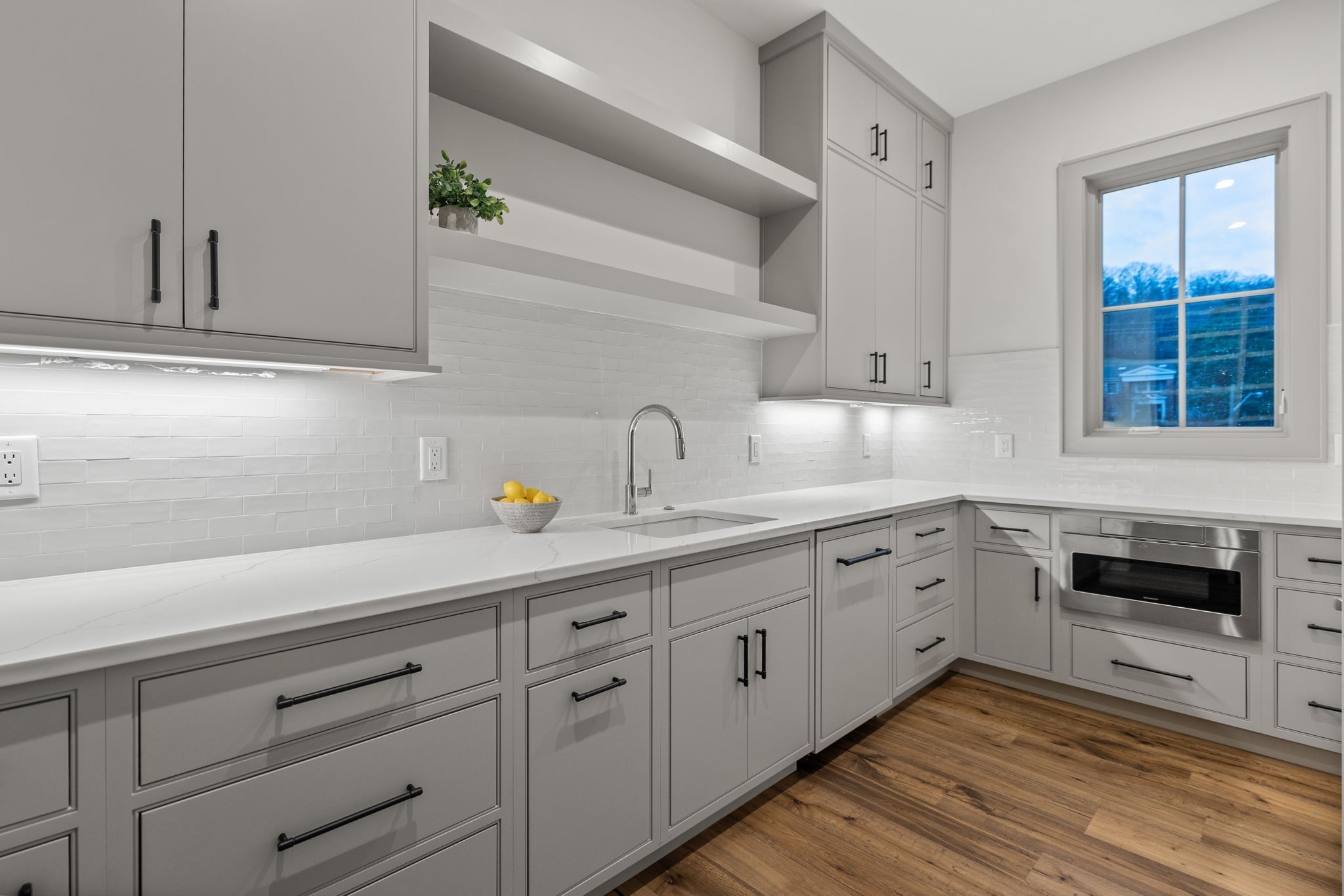 Image 18 of 55 For 811 49th Avenue