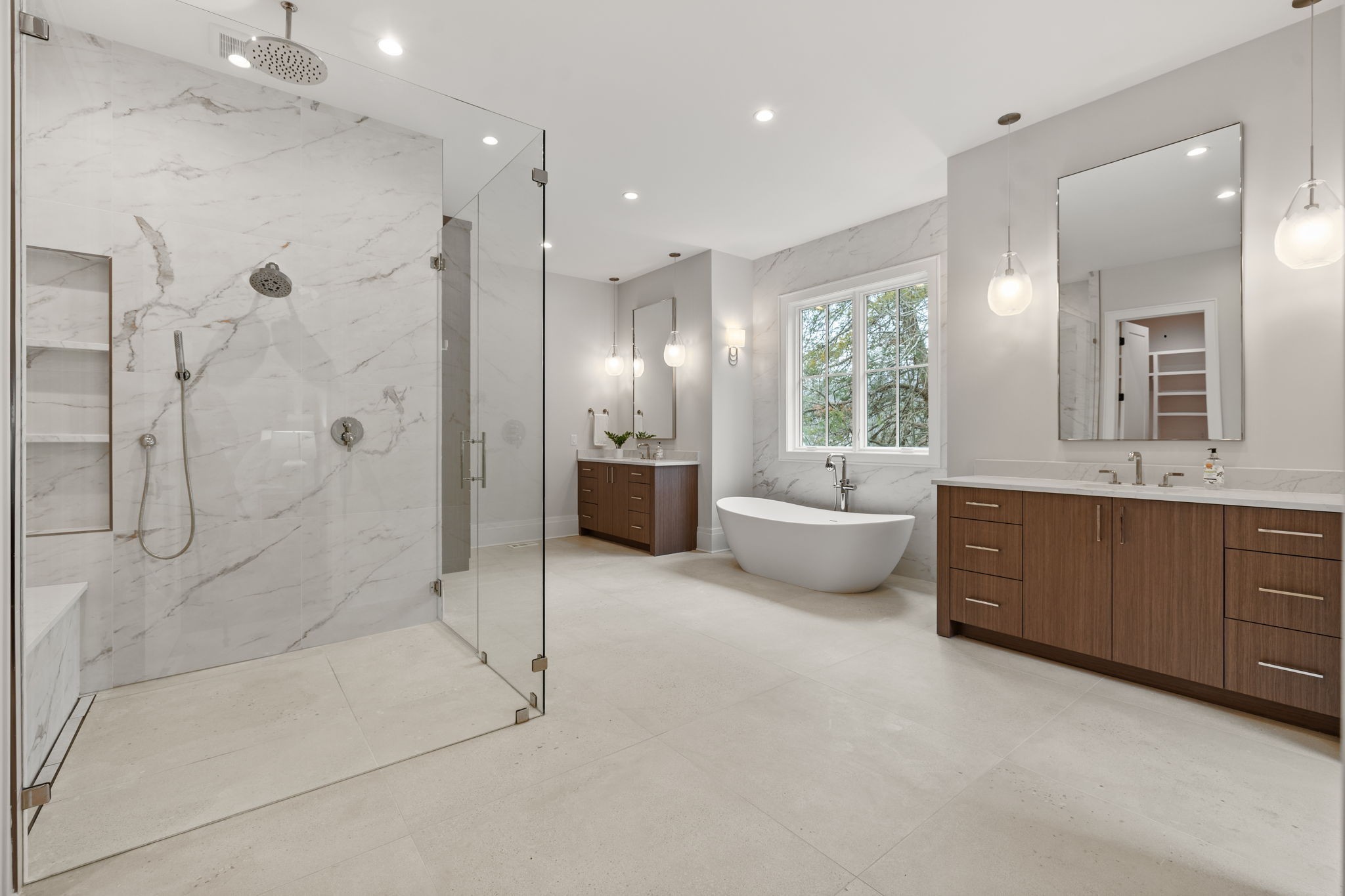 Image 25 of 55 For 811 49th Avenue