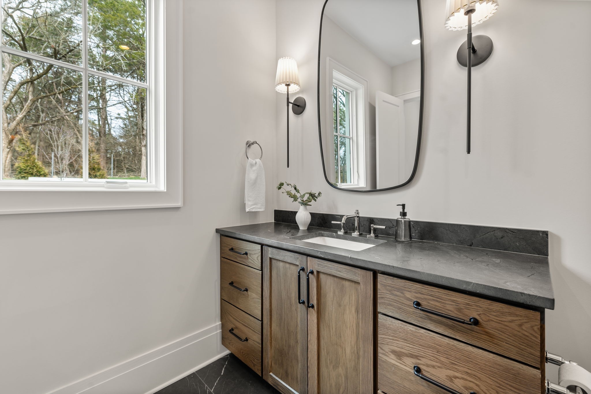 Image 33 of 55 For 811 49th Avenue