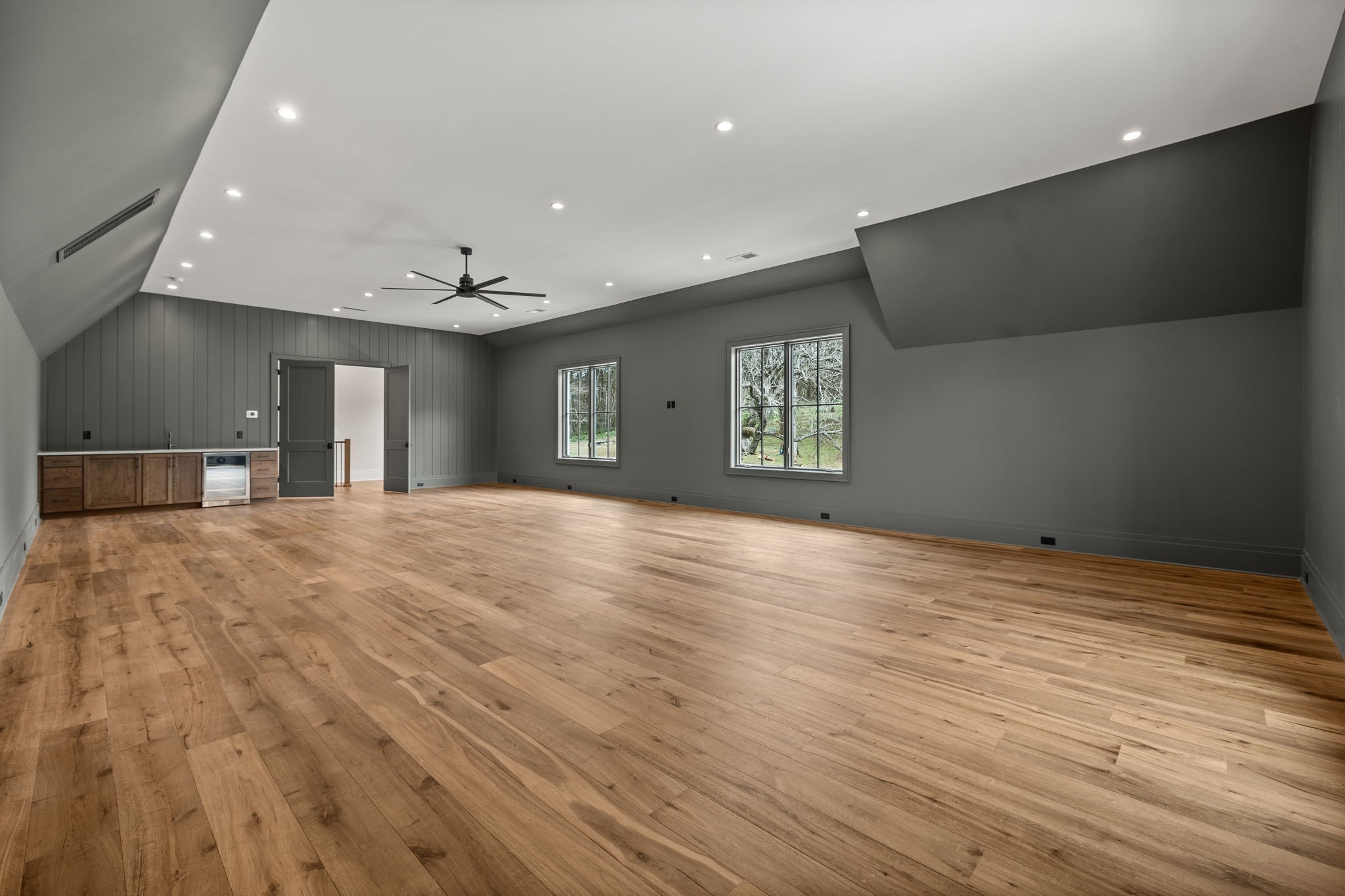 Image 48 of 55 For 811 49th Avenue