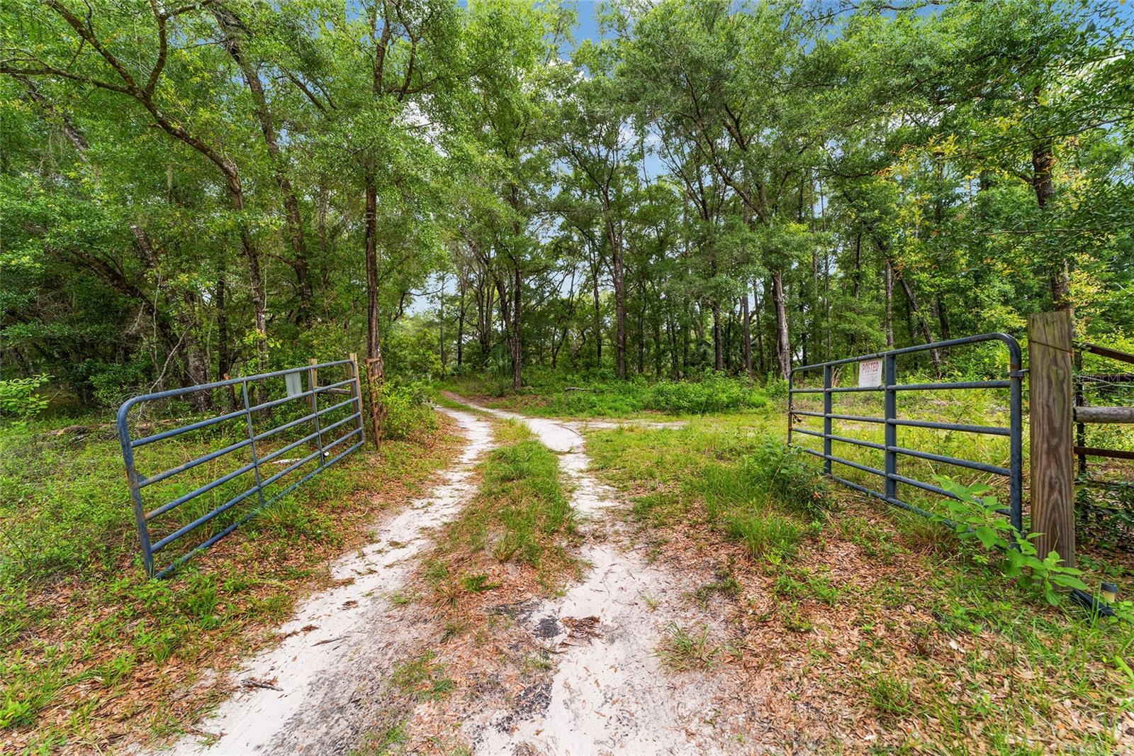 Image 6 of 53 For 18899 77th Place Road