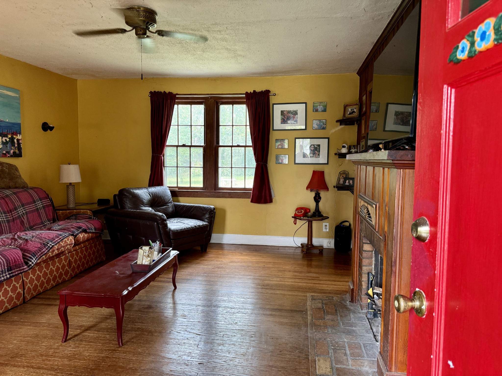 Image 7 of 17 For 4424 Viola Court